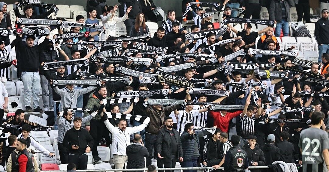 Altay yönetiminin, eski Beşiktaş Başkanı ve iş insanı Ahmet Nur Çebi ile 6 Haziran’da İzmir’de görüşeceği öğrenildi.