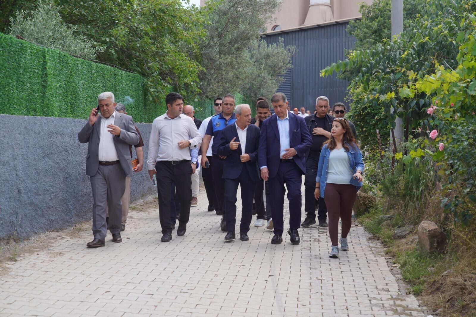 Başkan Tugay’dan Kiraz Sözü Yollar Haziranda Yenileniyor! (3)