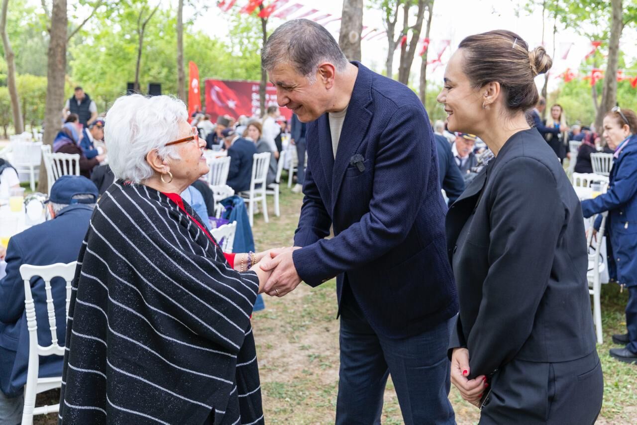 Başkan Tugay’dan Şehit Annelerine Anlamlı Ziyaret (4)