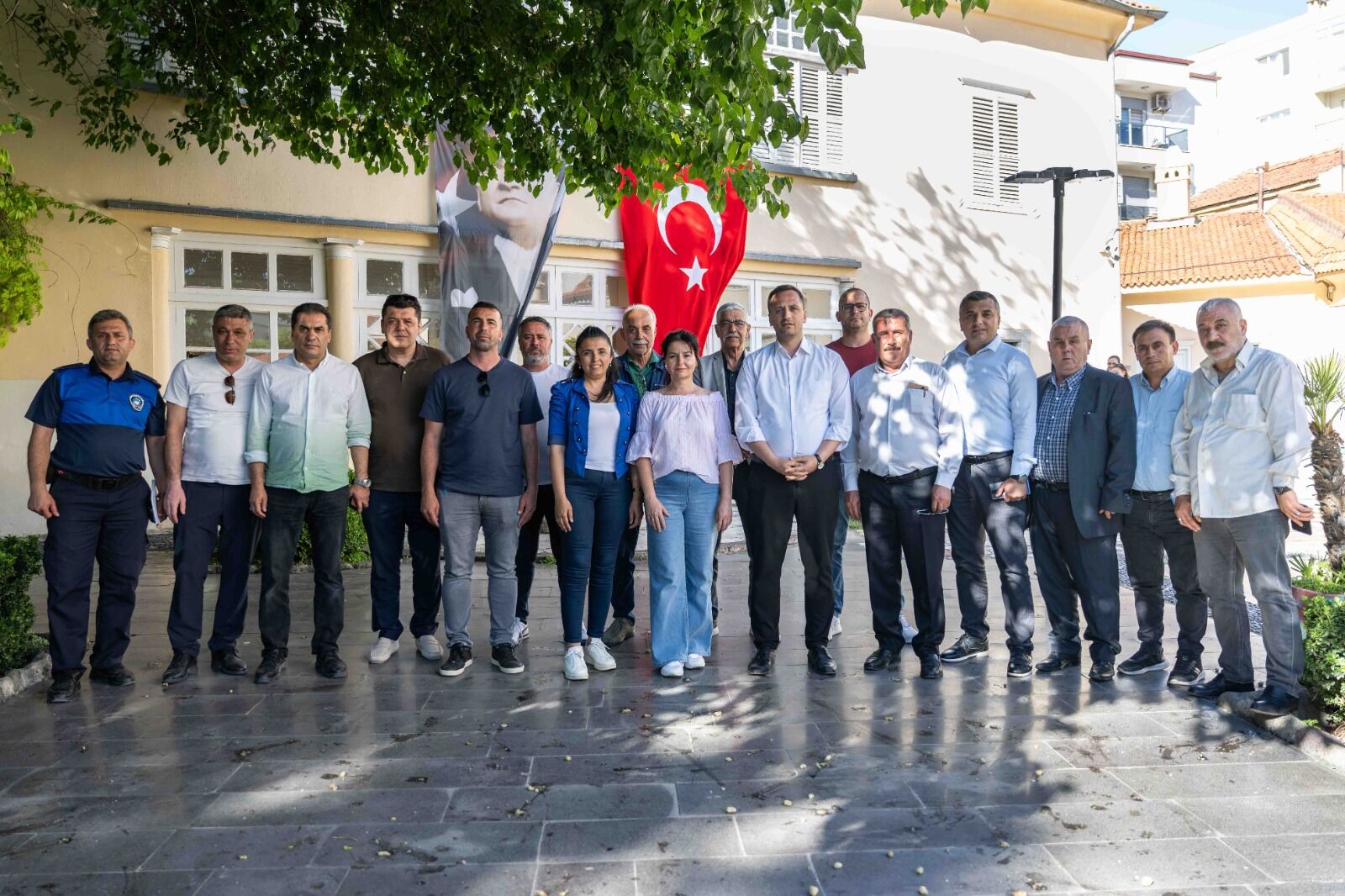 Bornova Belediye Başkanı Eşki, Muhtarlarla Çözüm Için Buluştu2 (1)
