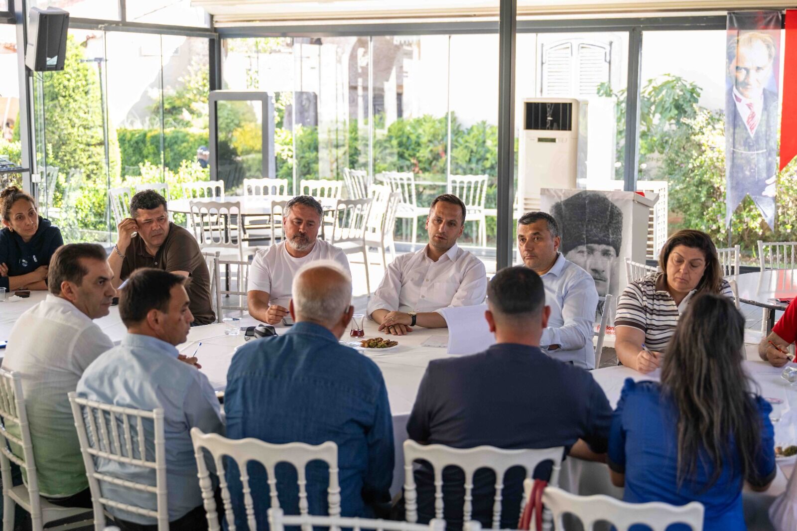 Bornova Belediye Başkanı Eşki, Muhtarlarla Çözüm Için Buluştu2 (3)