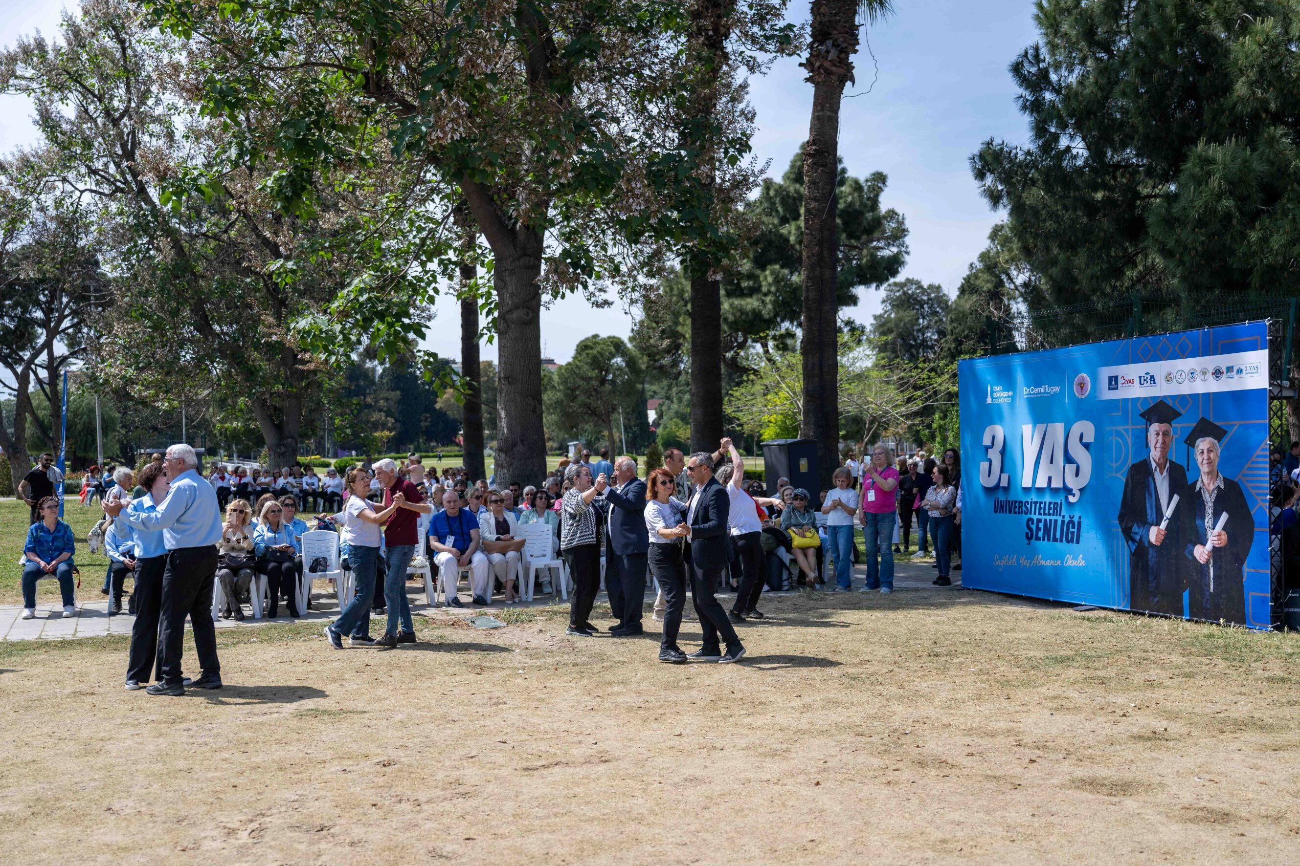 Bornova Belediyesi, 3. Yaş Üniversitesi Şenliği’nde (4)