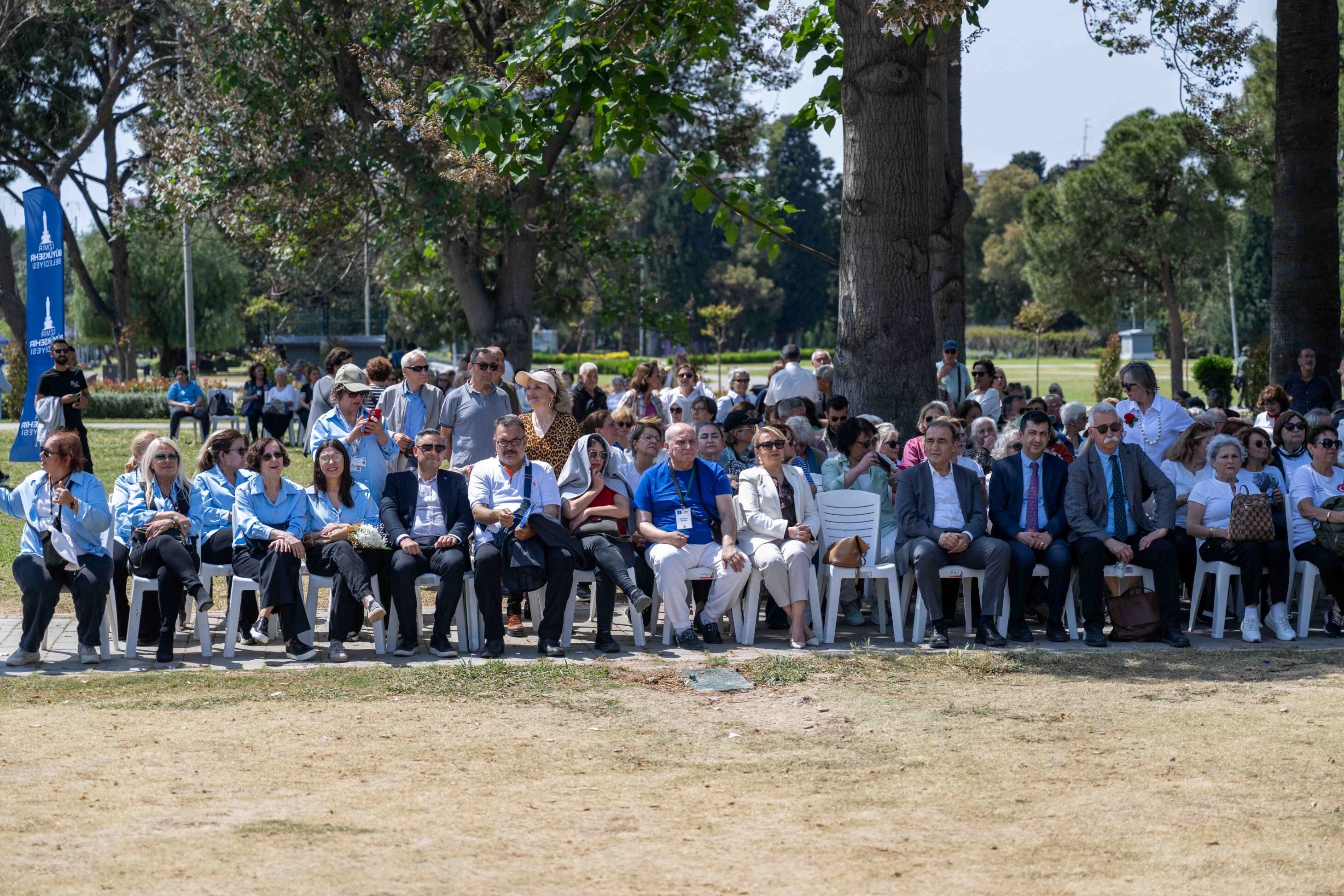 Bornova Belediyesi, 3. Yaş Üniversitesi Şenliği’nde (6)