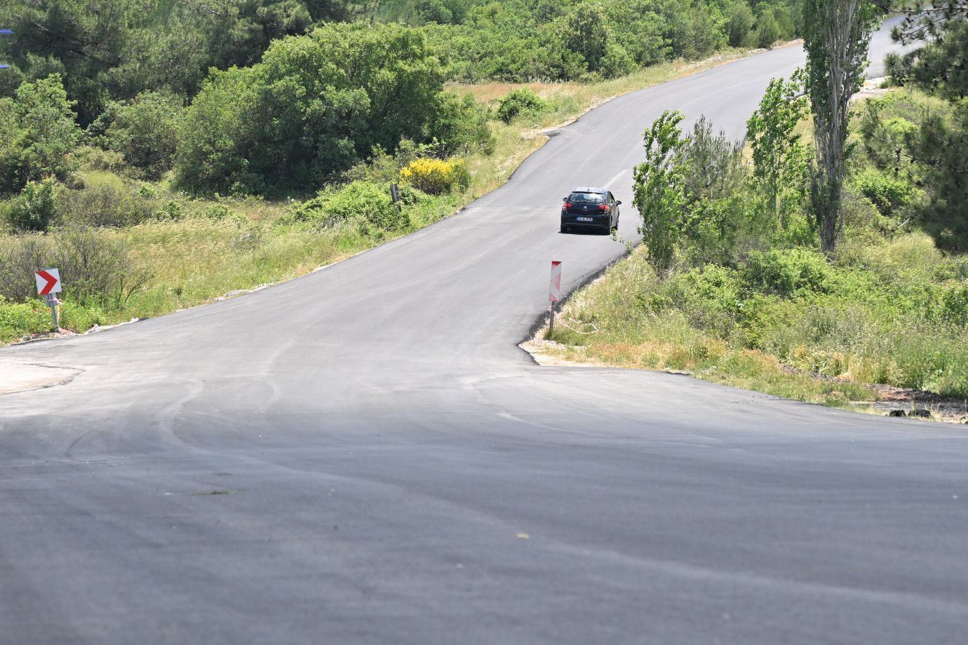 Büyüksümbüller Ile Ortaköy Arasındaki Yol Sıcak Asfaltla Yenilendi (1)