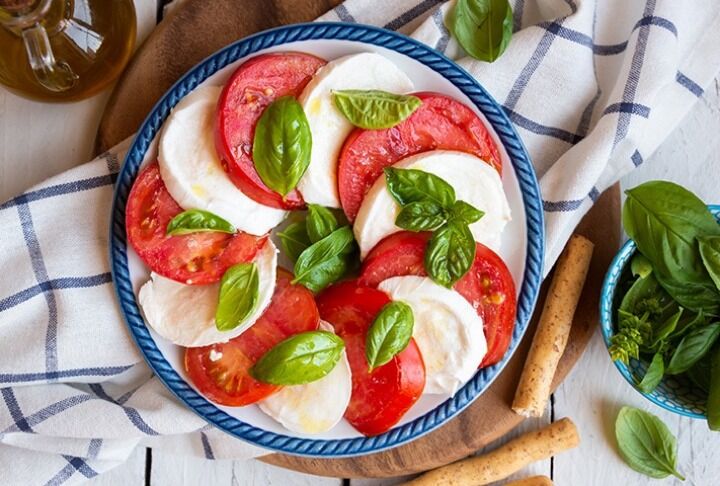 Caprese Salatasi