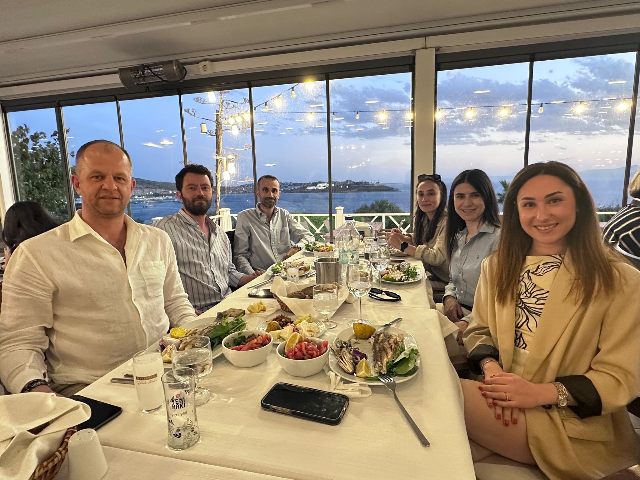 Çeşme İş İnsanları Derneği’nden Görkemli 30. Yıl Galası 'Biz Büyük Bir Aileyiz' (2)