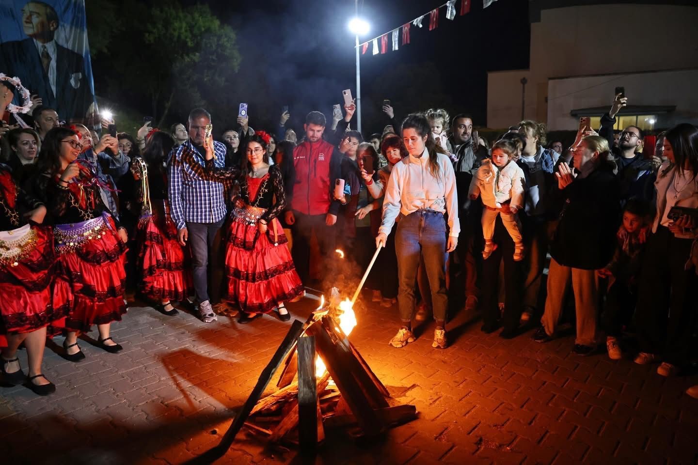 Çeşme’de Hıdırellez Kutlaması Dilekler Tutuldu, Ateşler Yakıldı… (3)