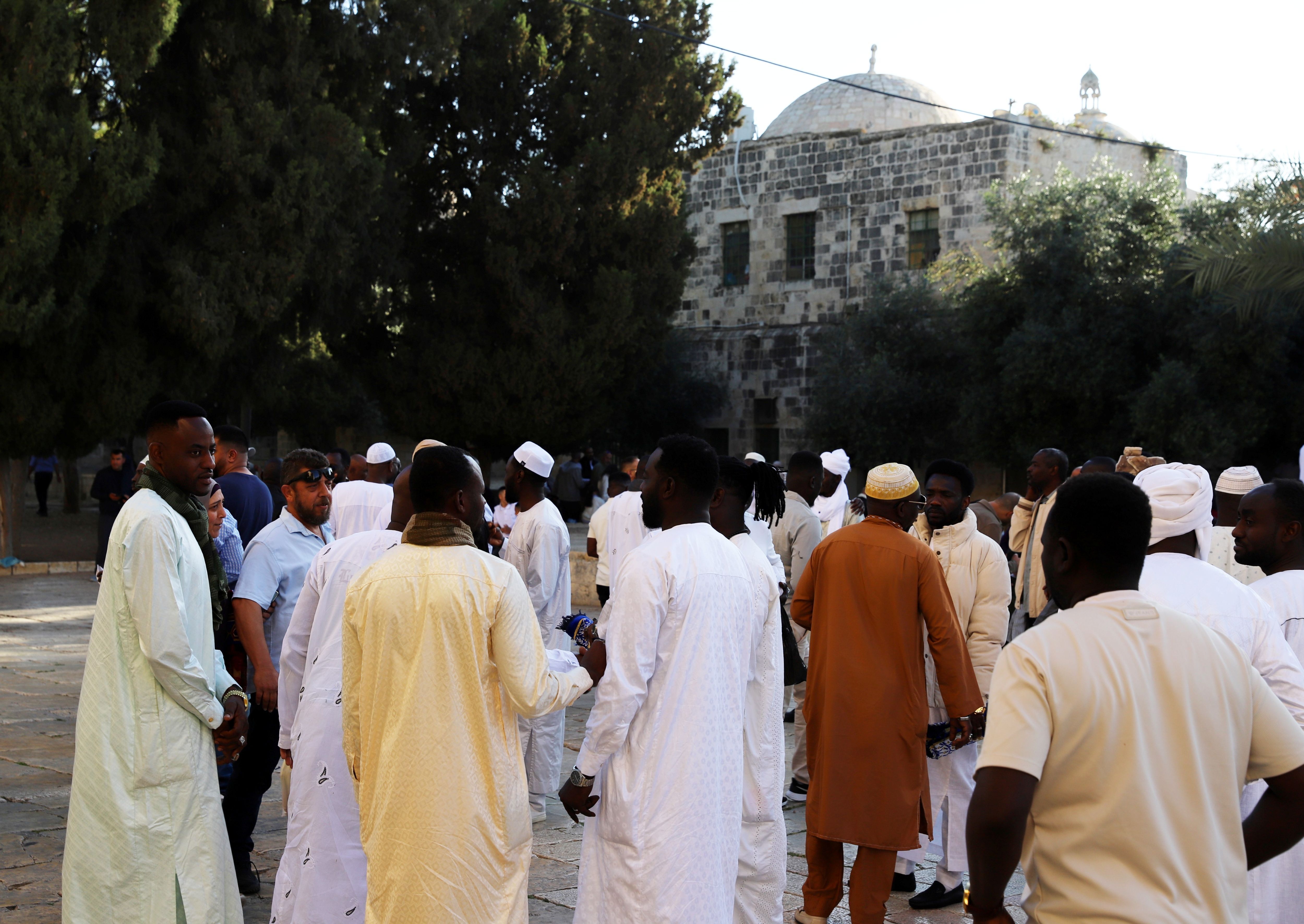 Doğu Kudüs’te 140 Bin Kişi Mescid I Aksa’da Bayram Namazı Kıldı (2)