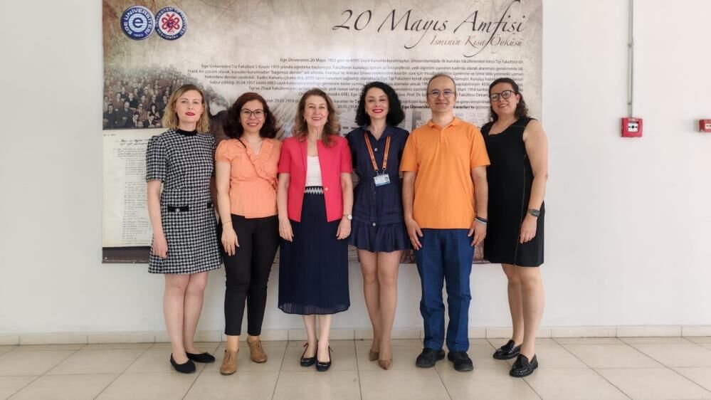 Ege Tıp'ta Ms Okulu Uzmanlar Güncel Tedaviyi Anlattı (1)