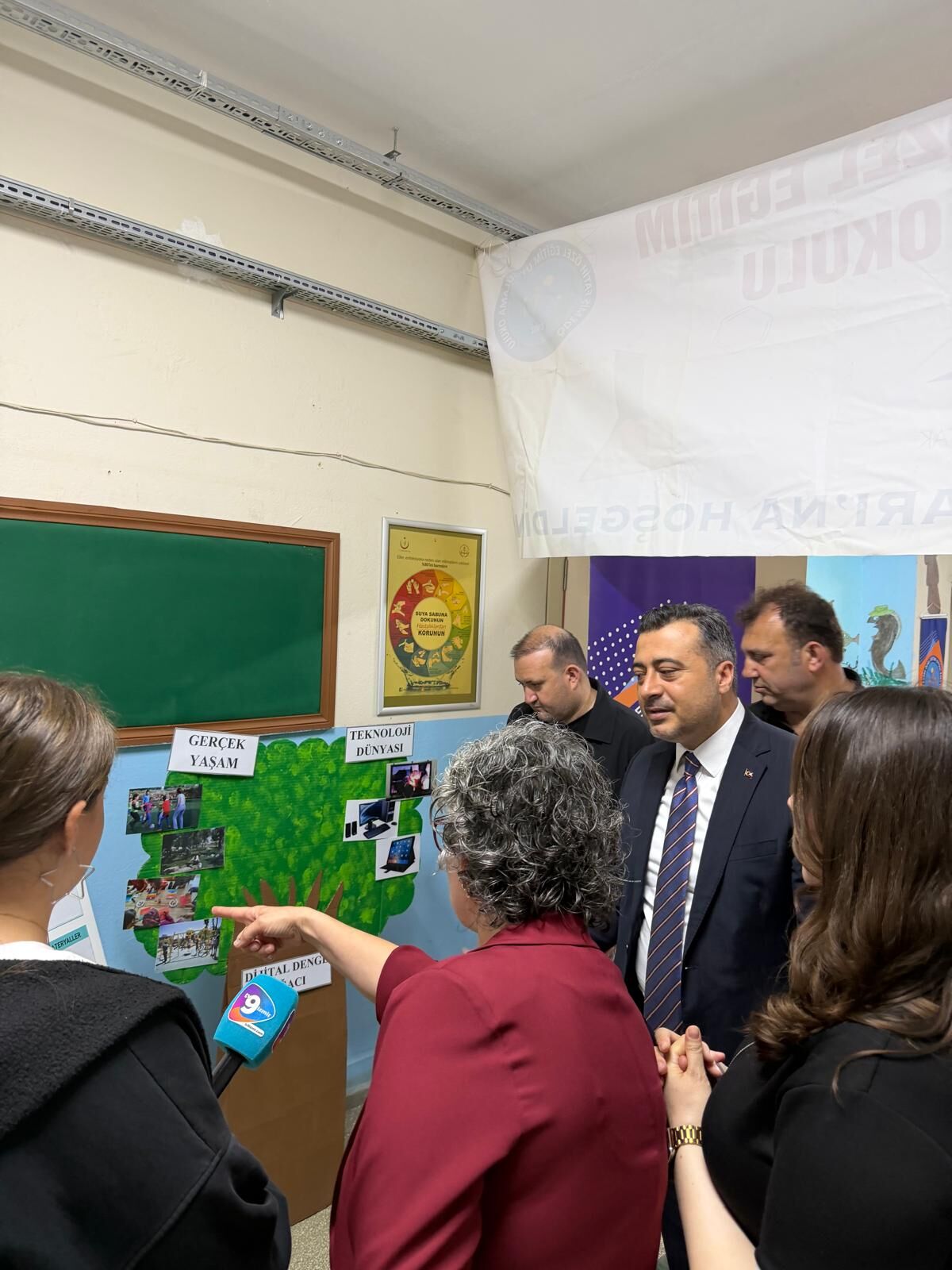 Engelliler Haftası’nda Ödemiş’te Anlamlı Ziyaret Özel Eğitim Okulunda Etkinlikler Ilgi Gördü (1)