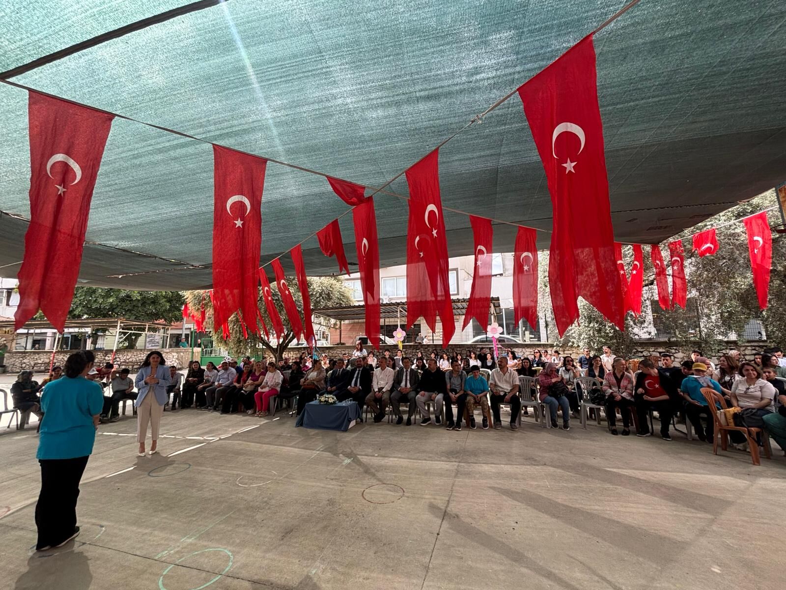 Engelliler Haftası’nda Ödemiş’te Anlamlı Ziyaret Özel Eğitim Okulunda Etkinlikler Ilgi Gördü (3)