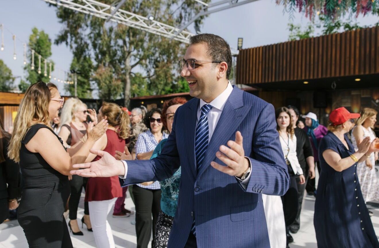Balçova Belediyesi’nin Anneler Günü dolayısıyla düzenlediği kadınlar matinesi, ilçede renkli görüntülere sahne oldu.