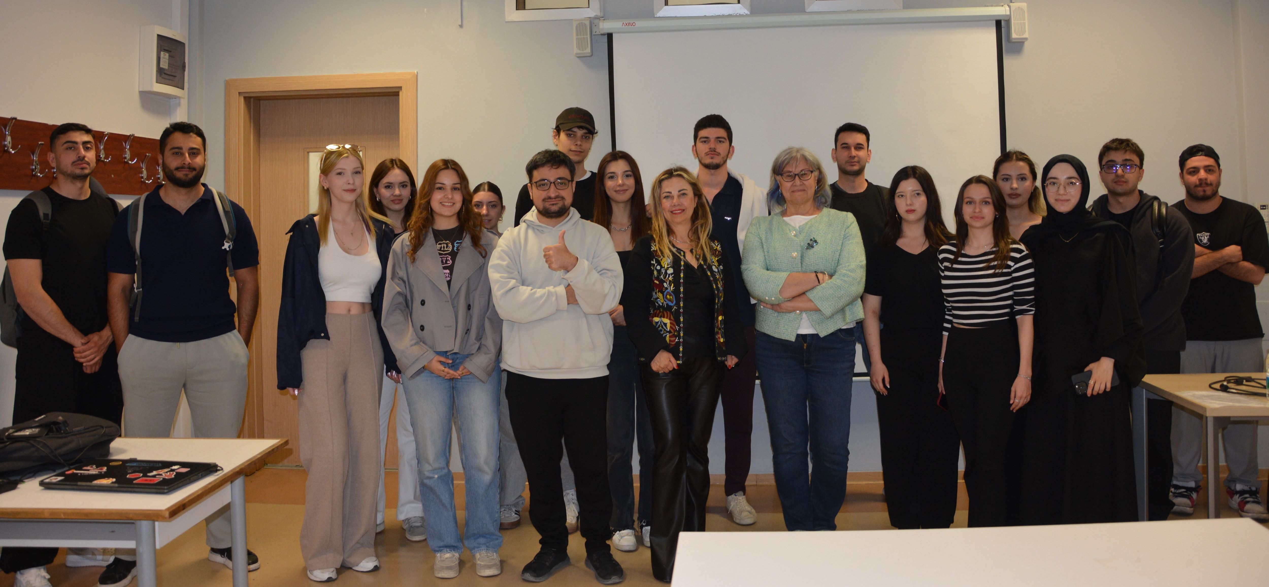 İgc Başkani Di̇lek Gappi̇ Yaşar Üni̇versi̇tesi̇'nde Genç Gazeteci̇lerle Buluştu (1)
