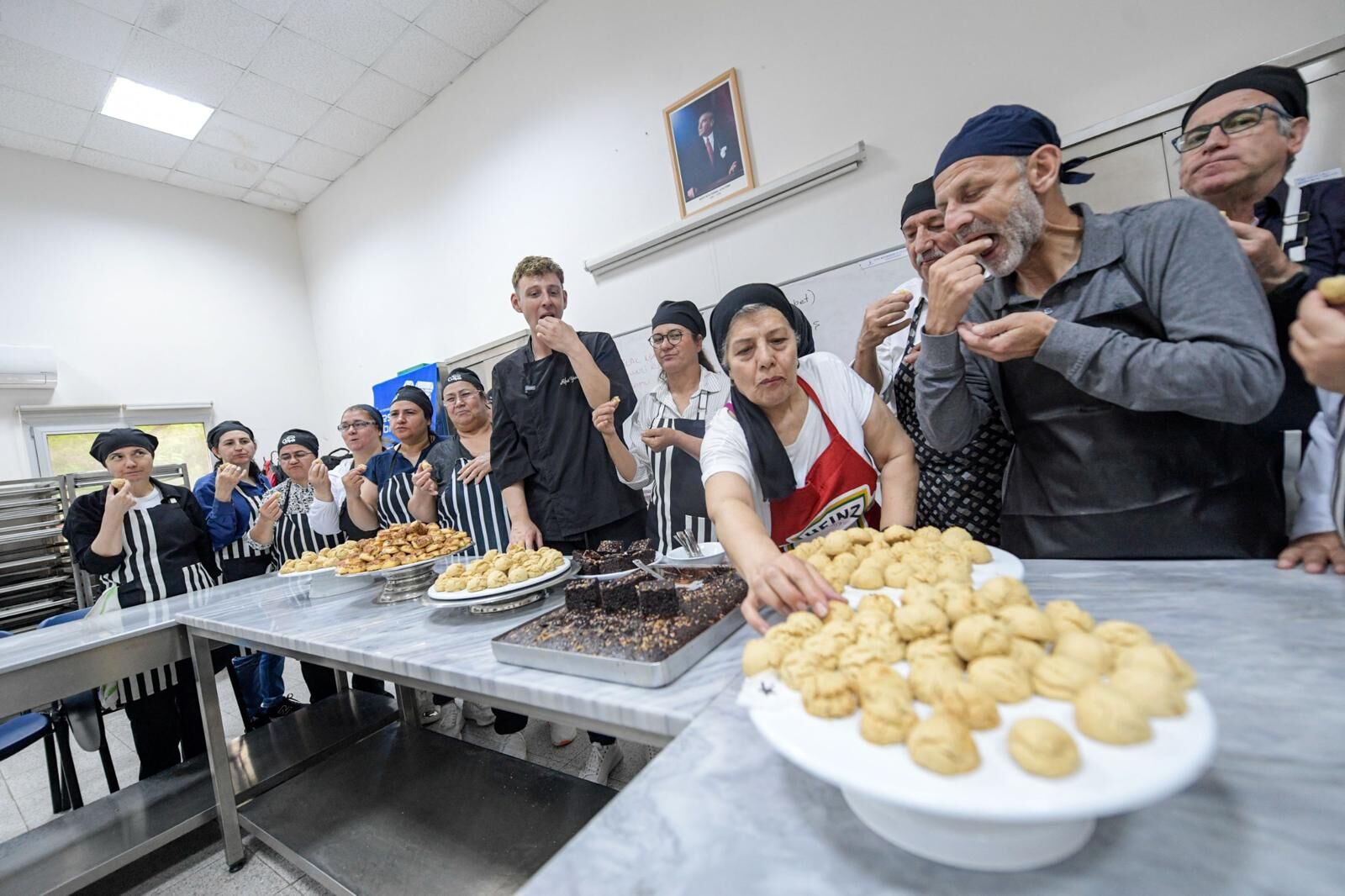 İzmir Büyükşehir Belediyesi Meslek Fabrikası, 10 16 Mayıs Engelliler Haftası Kapsamında Anlamlı Bir Etkinliğe Ev Sahipliği Yaptı. (4)