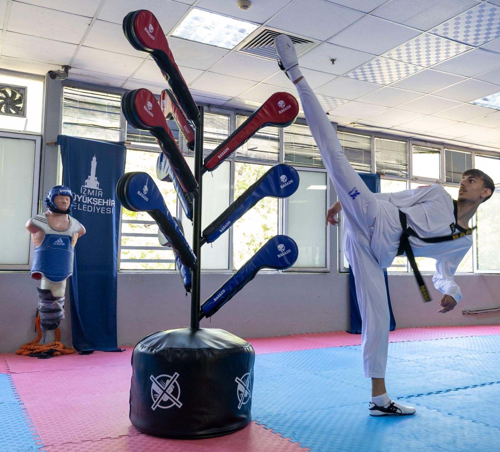 İzmir Büyükşehir Belediyesi Spor Kulübü’nün (4)