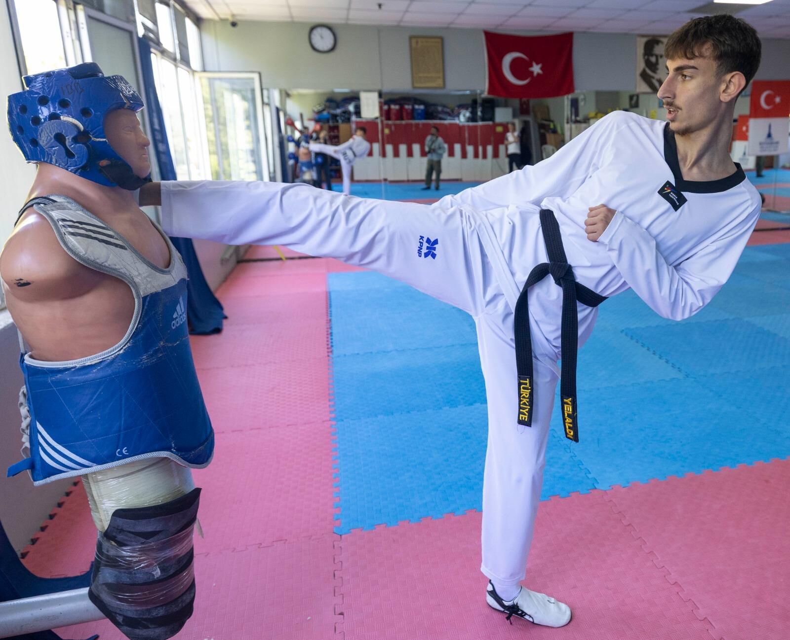 İzmir Büyükşehir Belediyesi Spor Kulübü’nün (8)