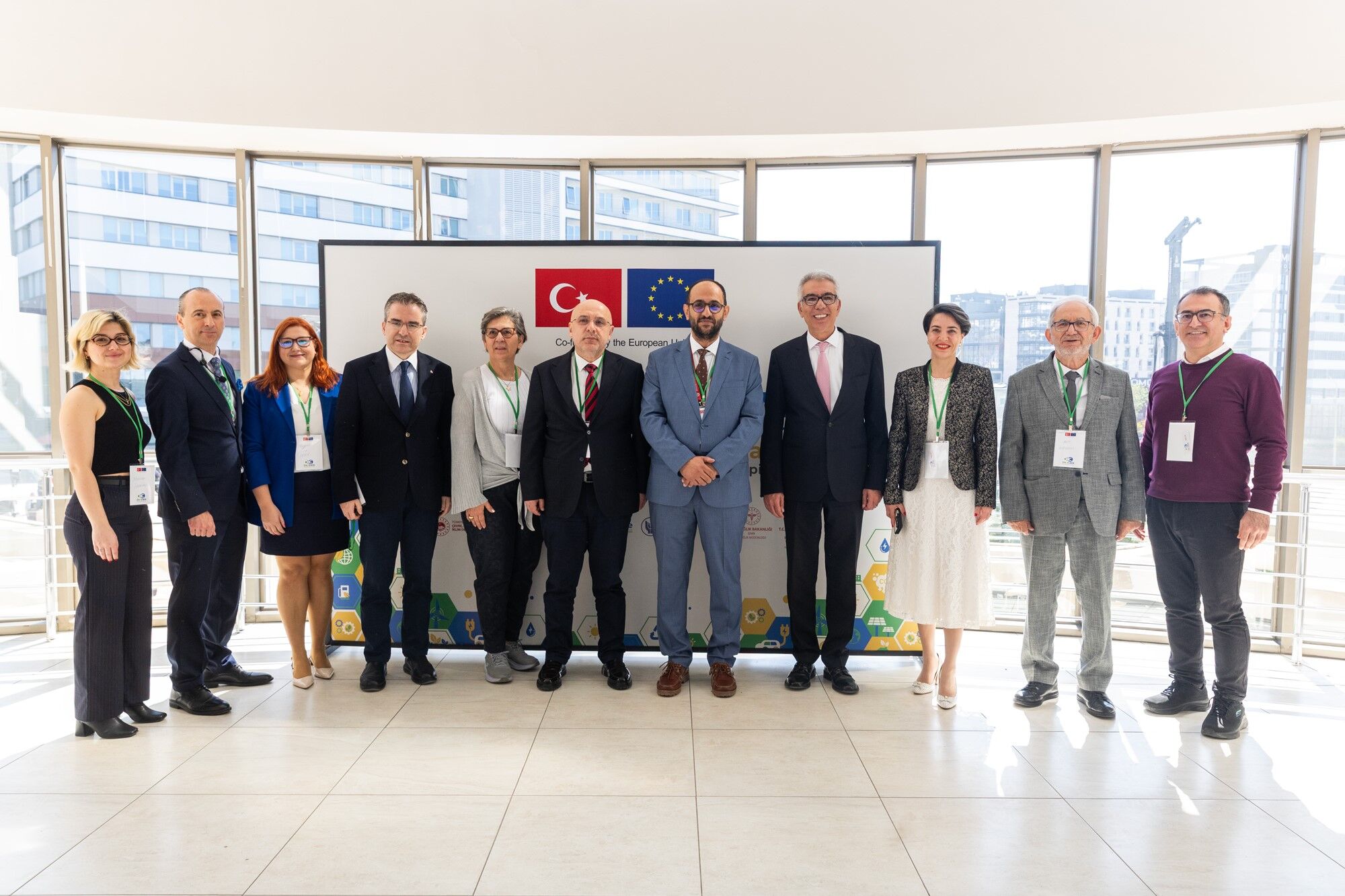 İzmir’de Başlatılan De Care Projesi, Hastanelerde Karbon Ayak Izini Azaltarak Sürdürülebilir Sağlık Sistemlerine Geçişi Hedefliyor (1)