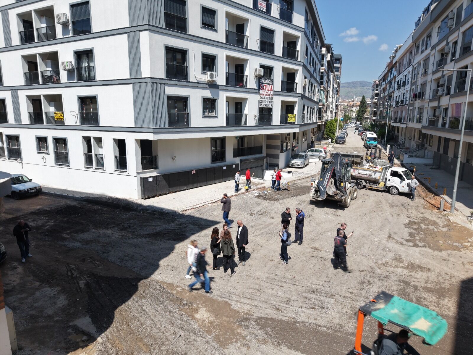 Karşıyaka Belediyesi, Ilçe Genelinde Asfalt Yama, Parke Ve Yol Yenileme Çalışmalarını Sürdürüyor. Son Üç Ayda Binlerce Metrekare Alanda Bakım Yapıldı (6)