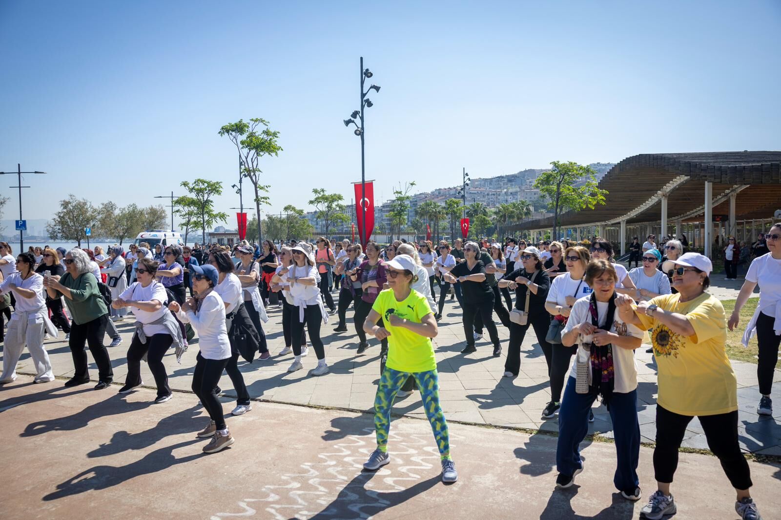 Konaklı Annelerden Anneler Günü Dansı (6)