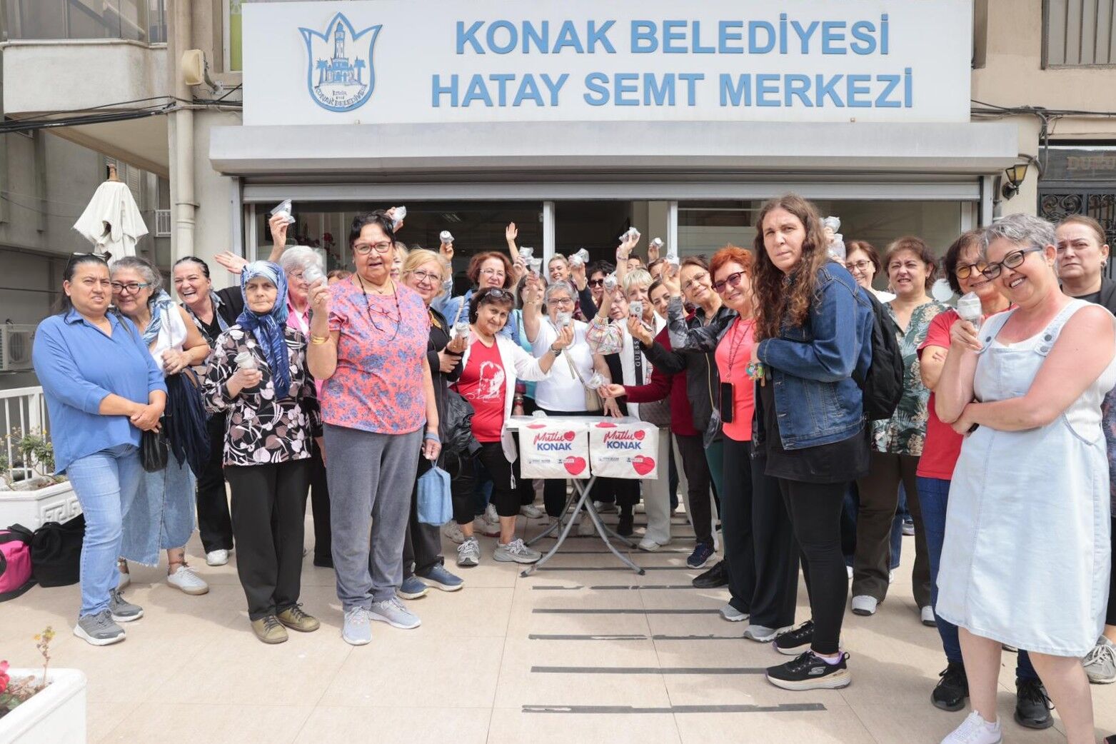 Konak’tan Su Tasarrufu Hamlesi Ücretsiz Perlatör Dağıtımı Başladı (1)
