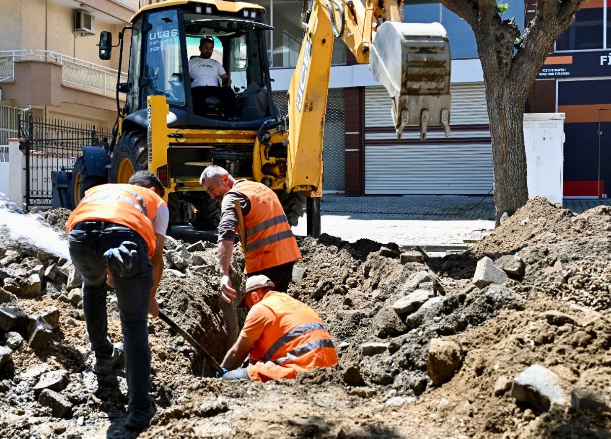 Manisa’nın Salihli Ilçesinde Yıllardır Yaşanan Su Kesintileri Ve Boru Patlaklarına Kalıcı Çözüm Için Harekete Geçildi. (3)