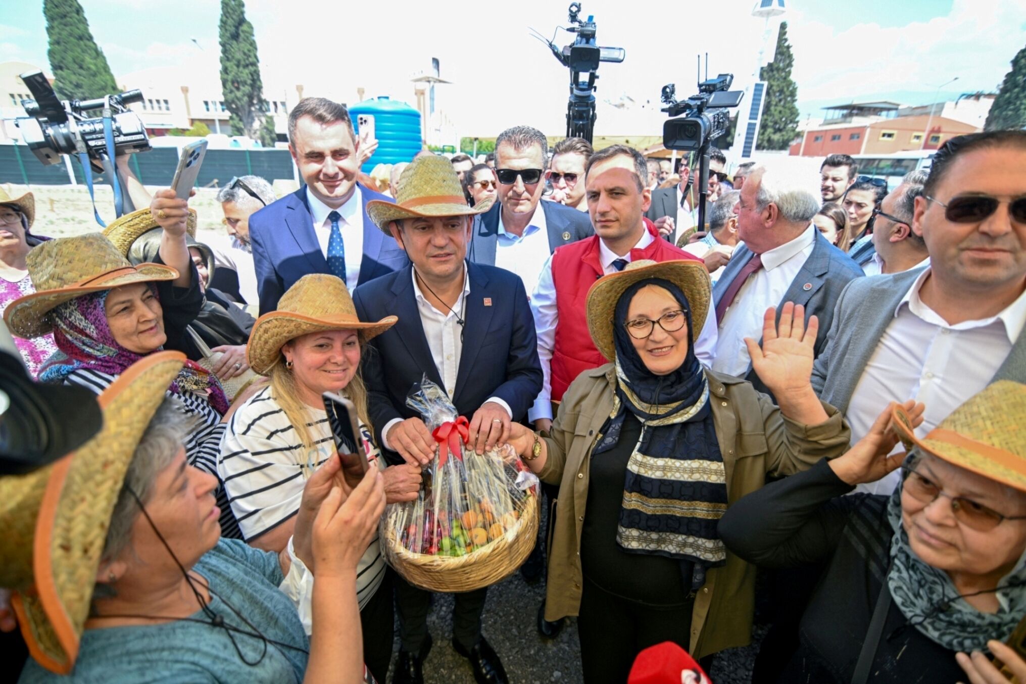 Özel’den Bornova’ya Tam Not