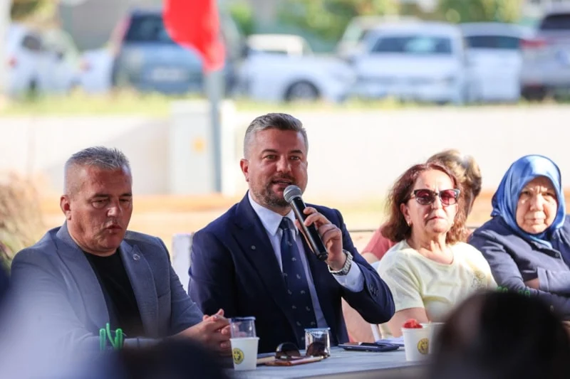 Şarkıcı Sevcan Orhan Ile Görkem Duman Nişanlandı (2)