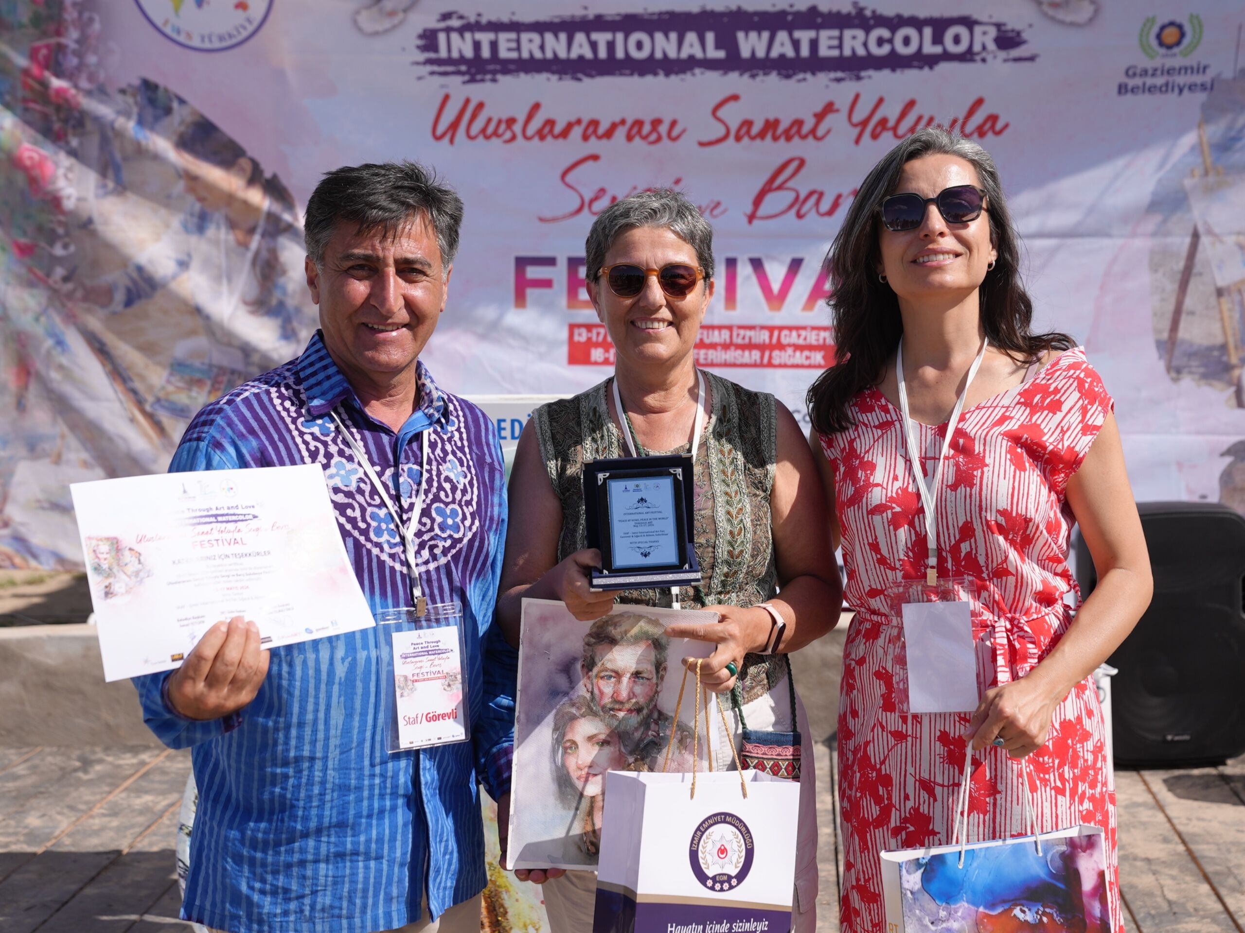 Seferihisar’da Uluslararası Suluboya Festivali’ne Görkemli Kapanış! (2)-1