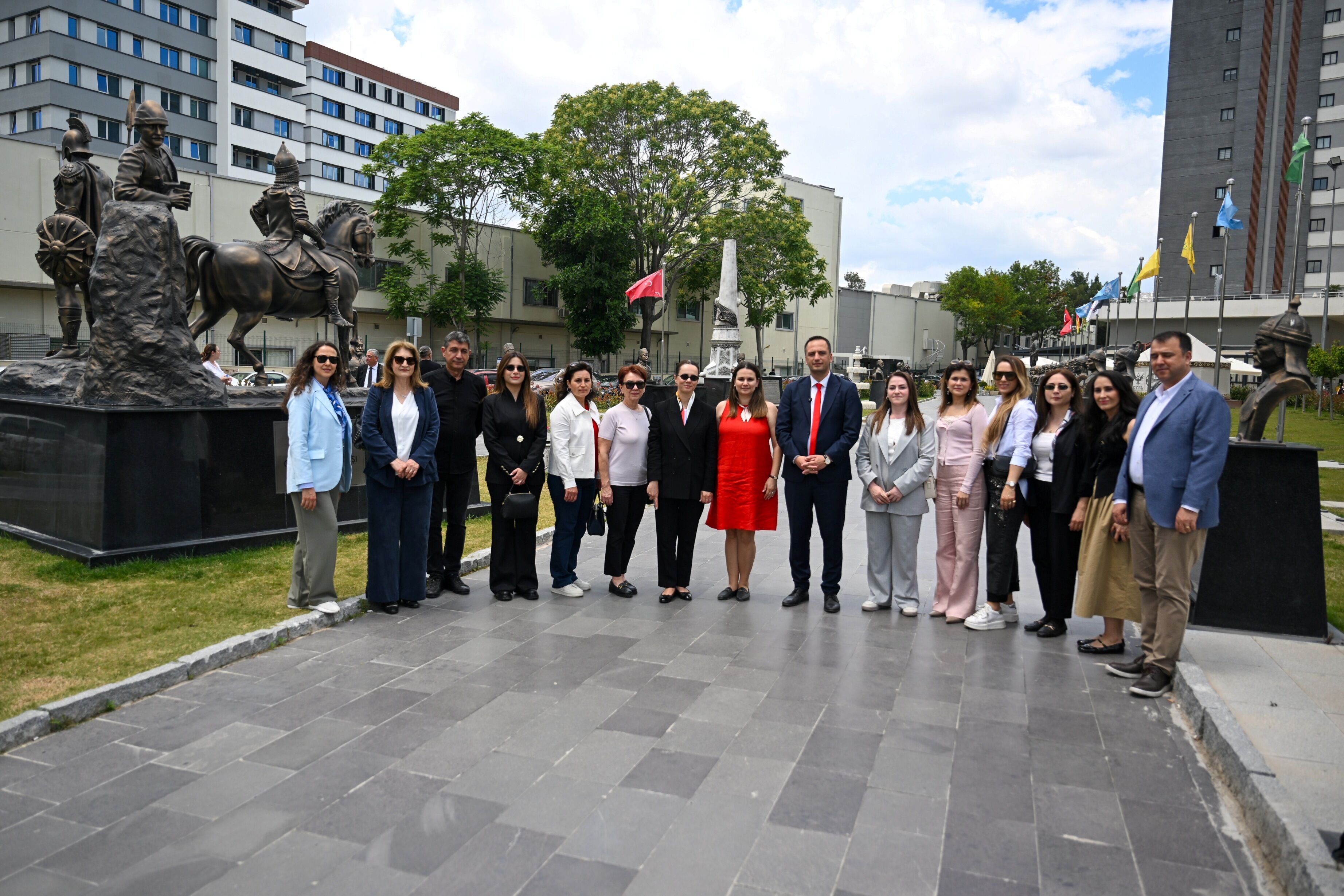 Başkan eşlerinin durağı Bornova oldu