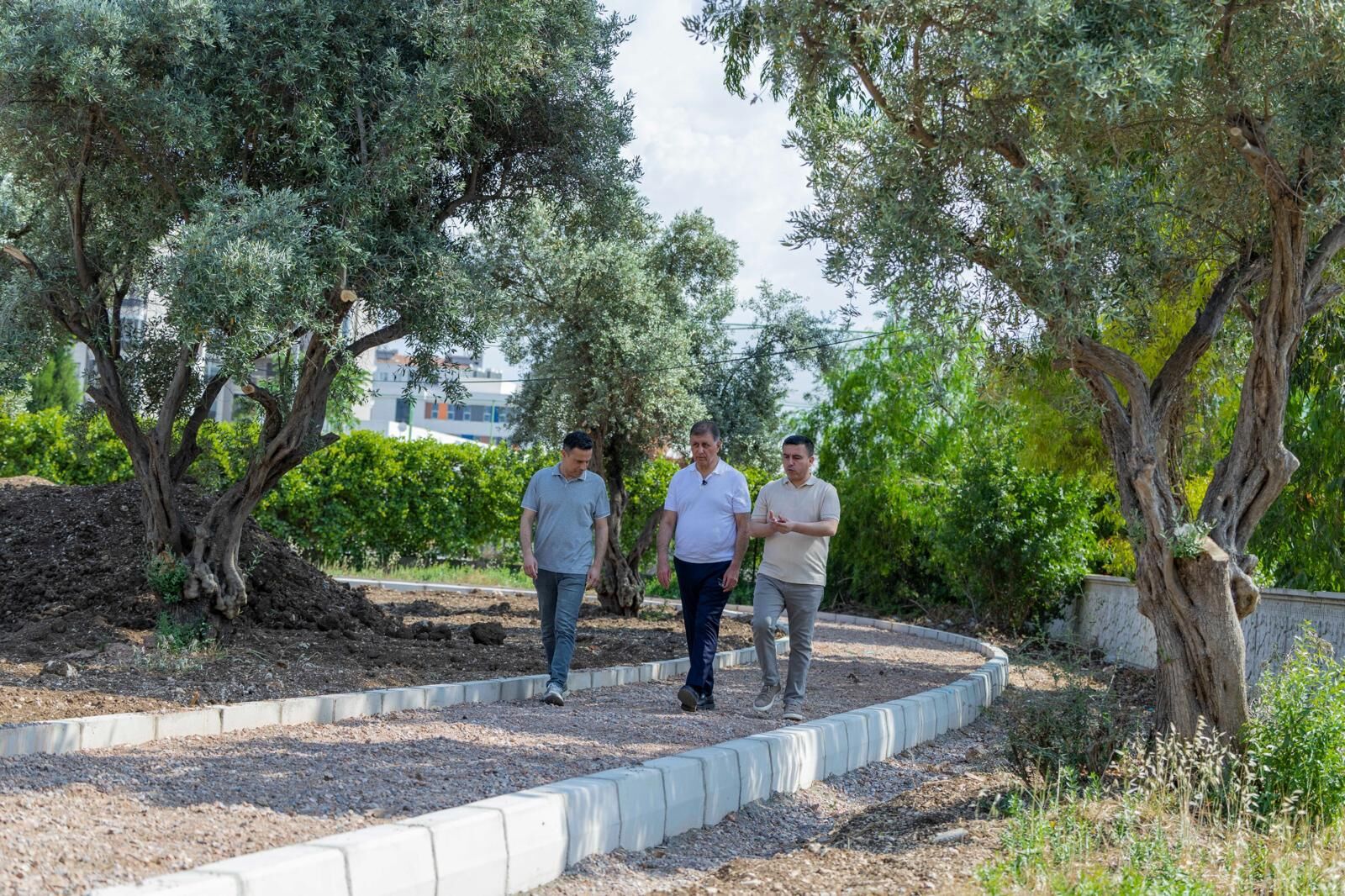 23.06Buca İnönü Mahallesi’nde uzun yıllar kullanılmayan Aliberti Köşkü