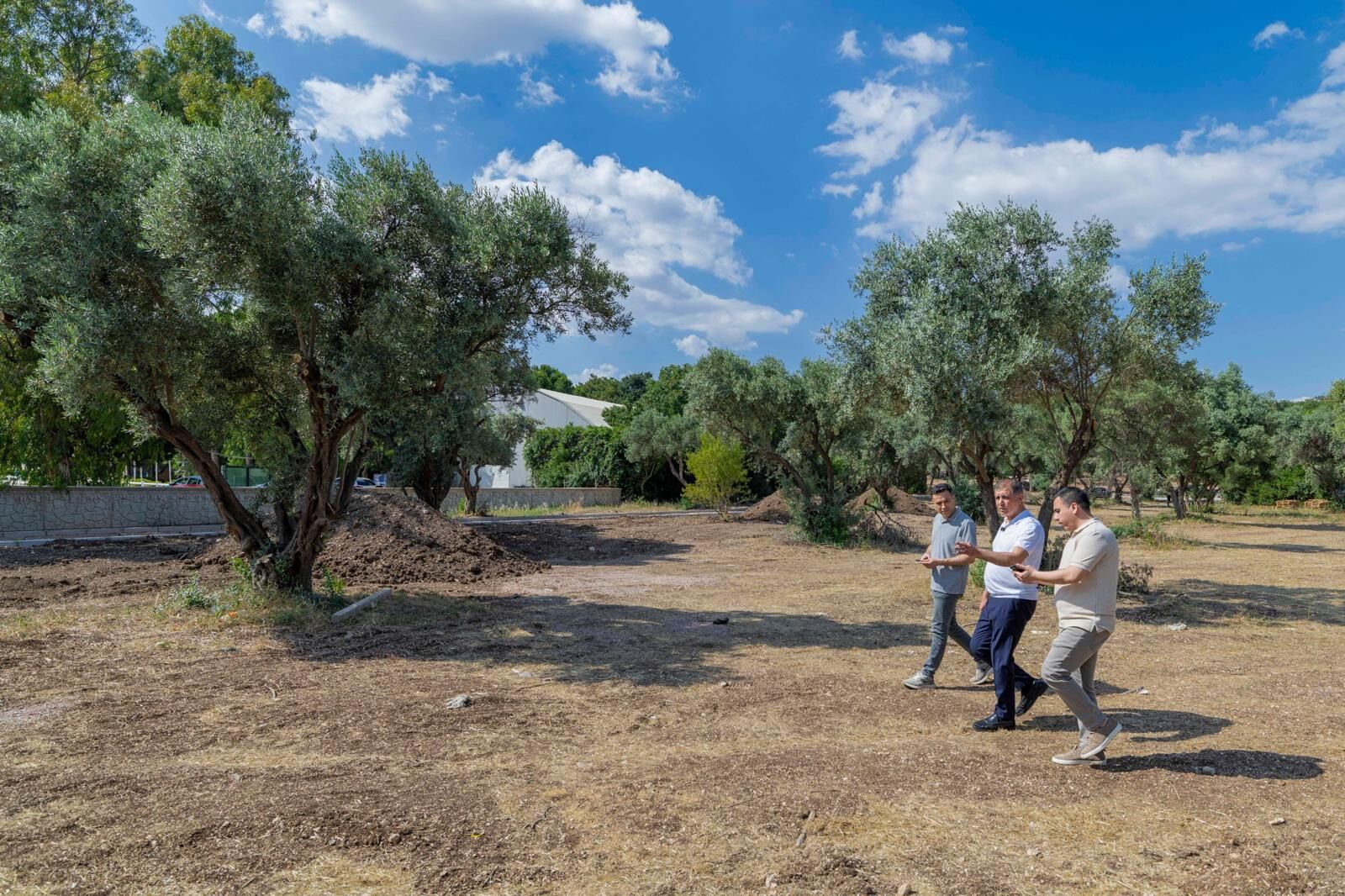 Buca İnönü Mahallesi’nde uzun yıllar kullanılmayan Aliberti Köşkü