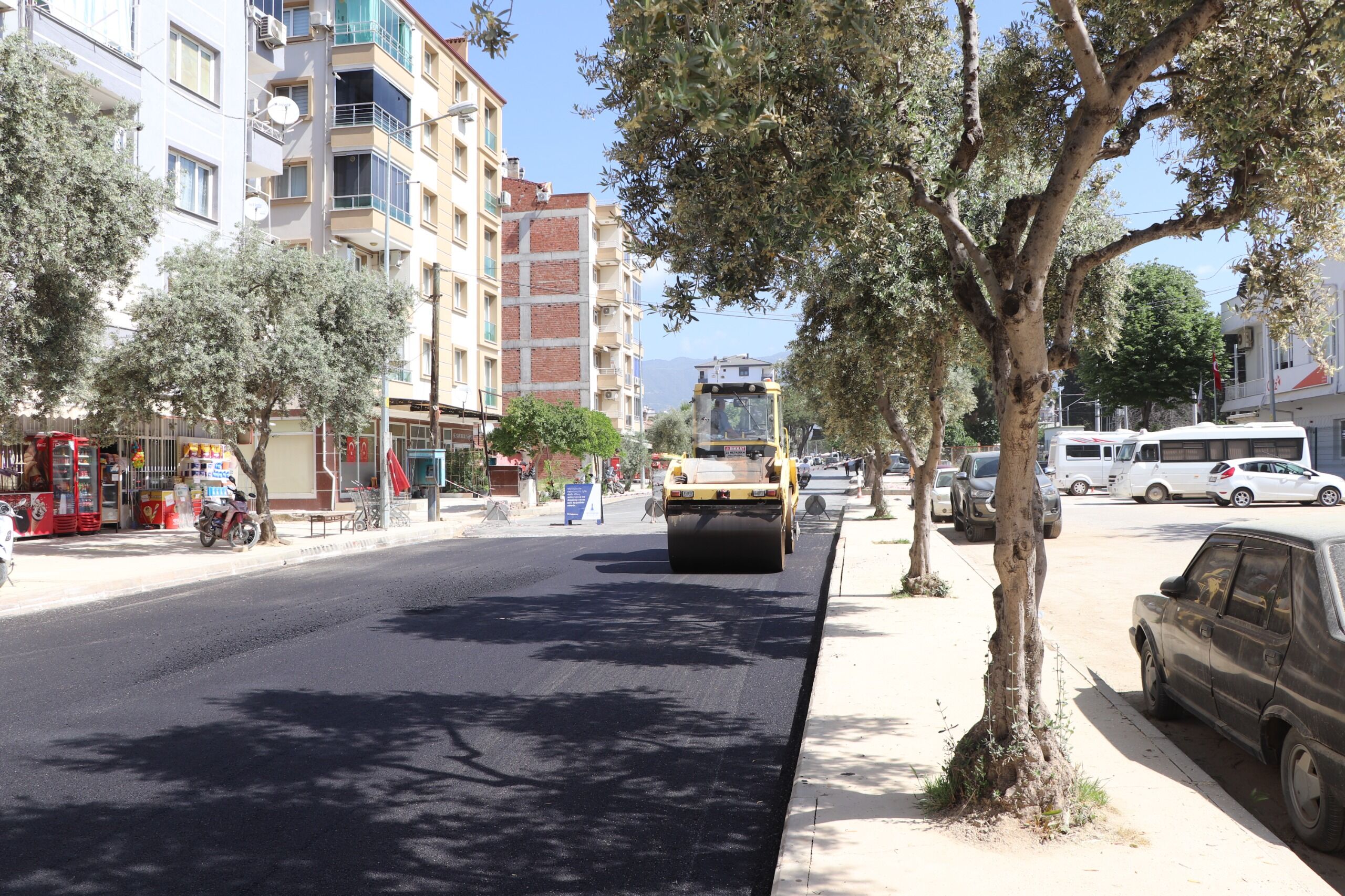 Ödemiş’te altyapı yatırımlarının ardından üstyapı çalışmaları hızlandı