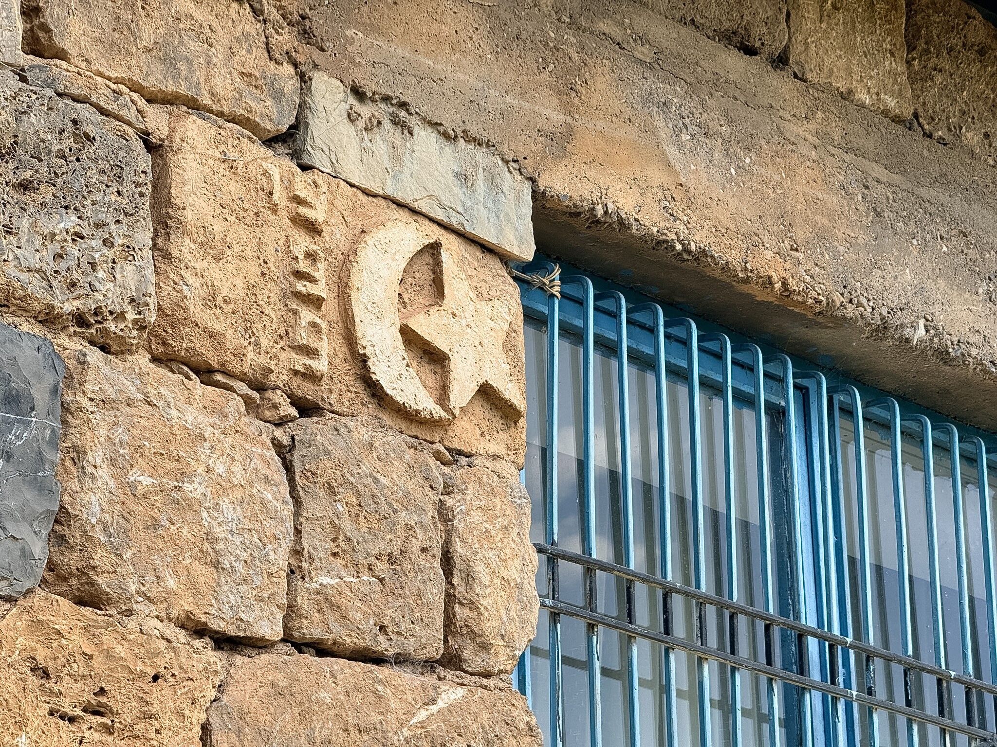 30 Yıl Önce Kendi Elleriyle Yaptığı Ev Ziyaretçilerin Uğrak Noktası Haline Geldi (2)
