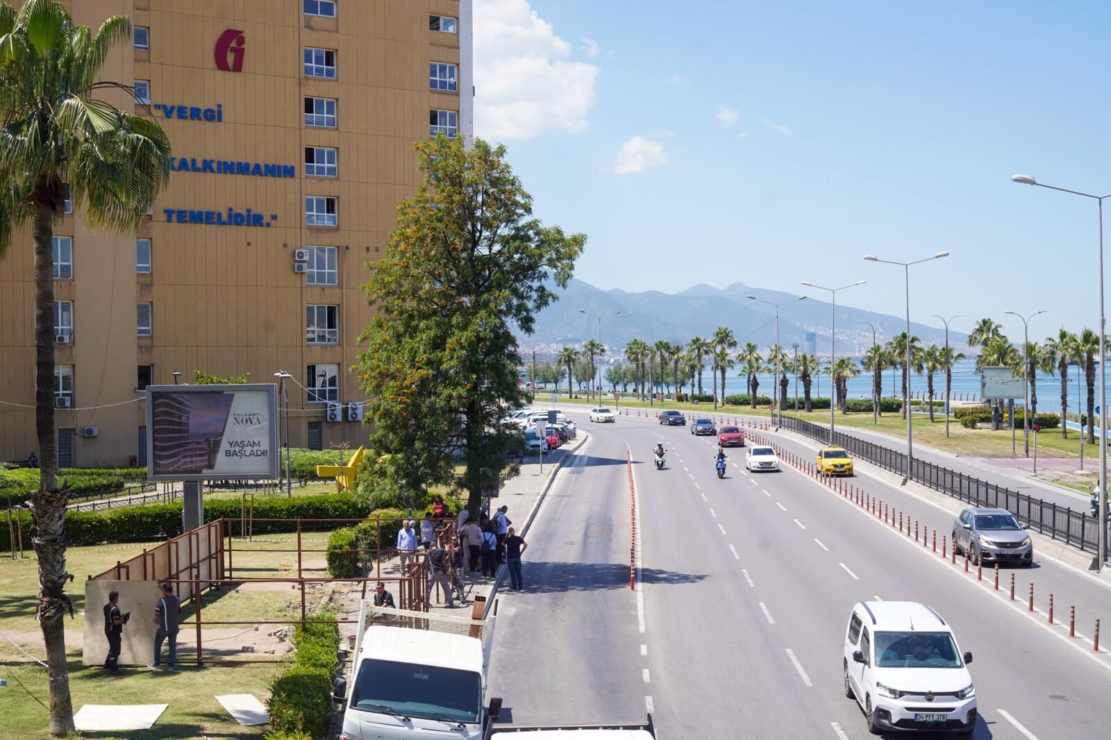 İzmir Büyükşehir Belediyesi, kentin tarihinden ve mimari mirasından izler taşıyan yeni bir durak projesini Konak’ta hayata geçiriyor.