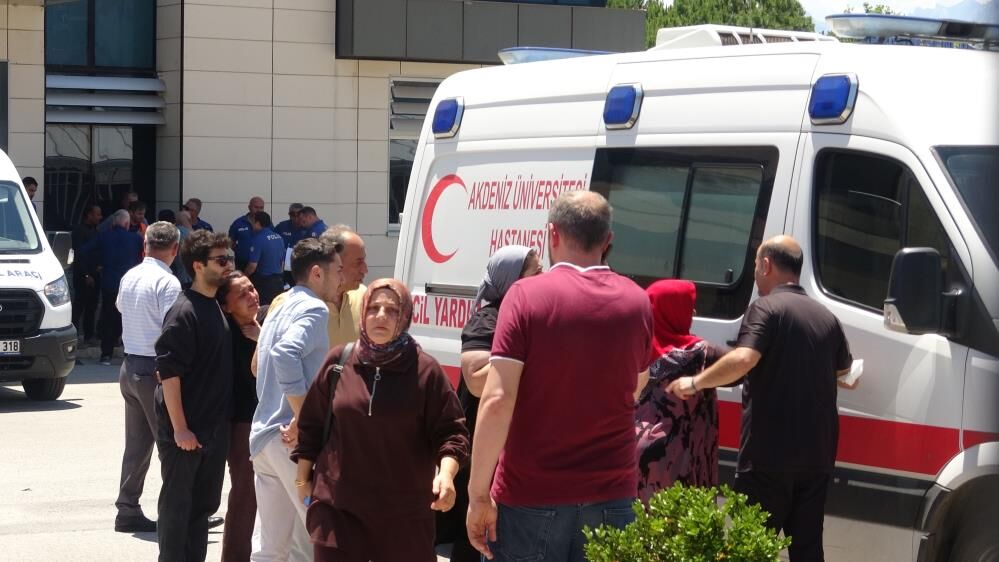 7 Aylık Hamile Hemşire Evinde Ölü Bulundu! (5)