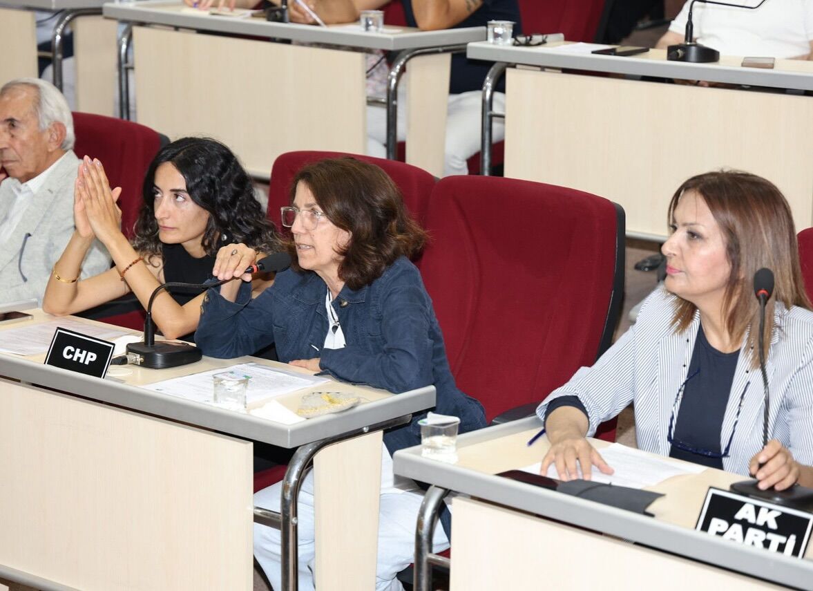 Çiğli Meclisi’nde çöp suyu tartışması-2