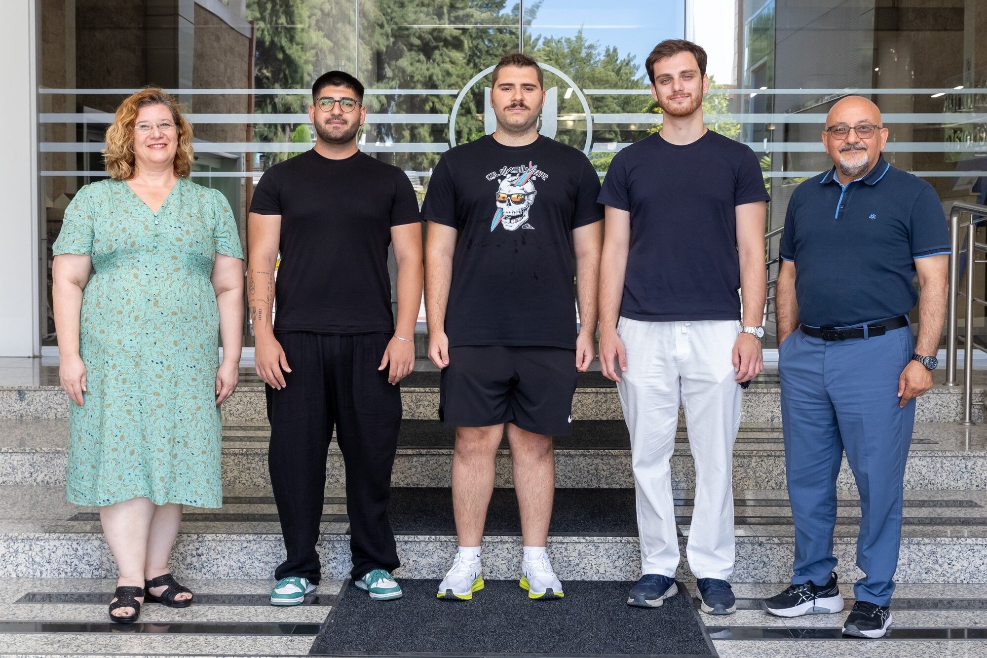 Bir üniversitede geliştirilen yeni araştırma projesi, insan bedeninin stres, korku ve mutluluk gibi duygular karşısında verdiği biyolojik sinyalleri yapay zekâ yardımıyla analiz ederek “duygu haritası” oluşturmayı hedefliyor.
