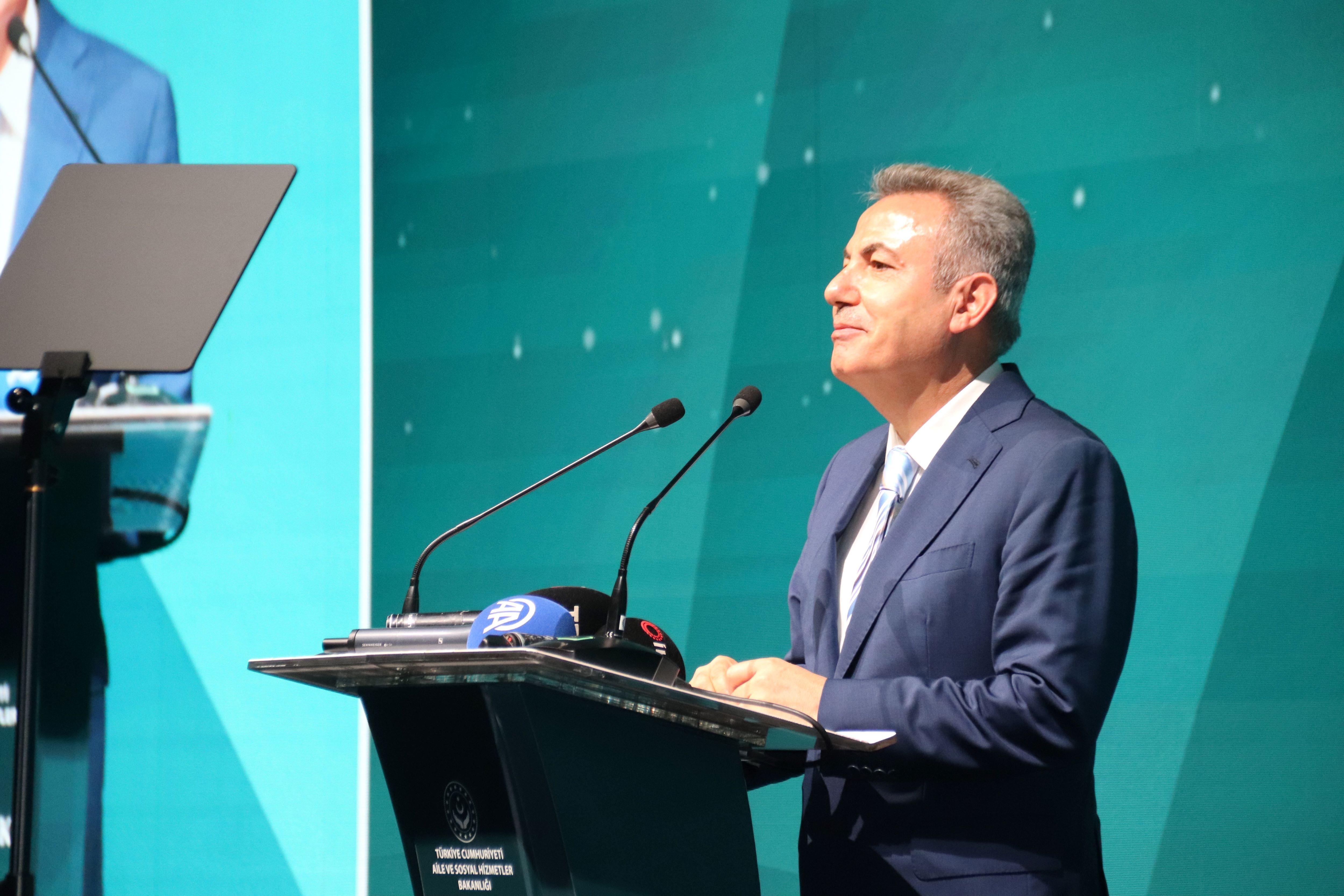 Aile Ve Sosyal Hizmetler Bakanı Mahinur Özdemir Göktaş, İ (4)