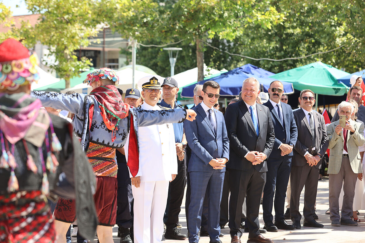 Atatürk'ün Urla'ya Gelişinin 100. Yılı Törenlerle Kutlandı (0)