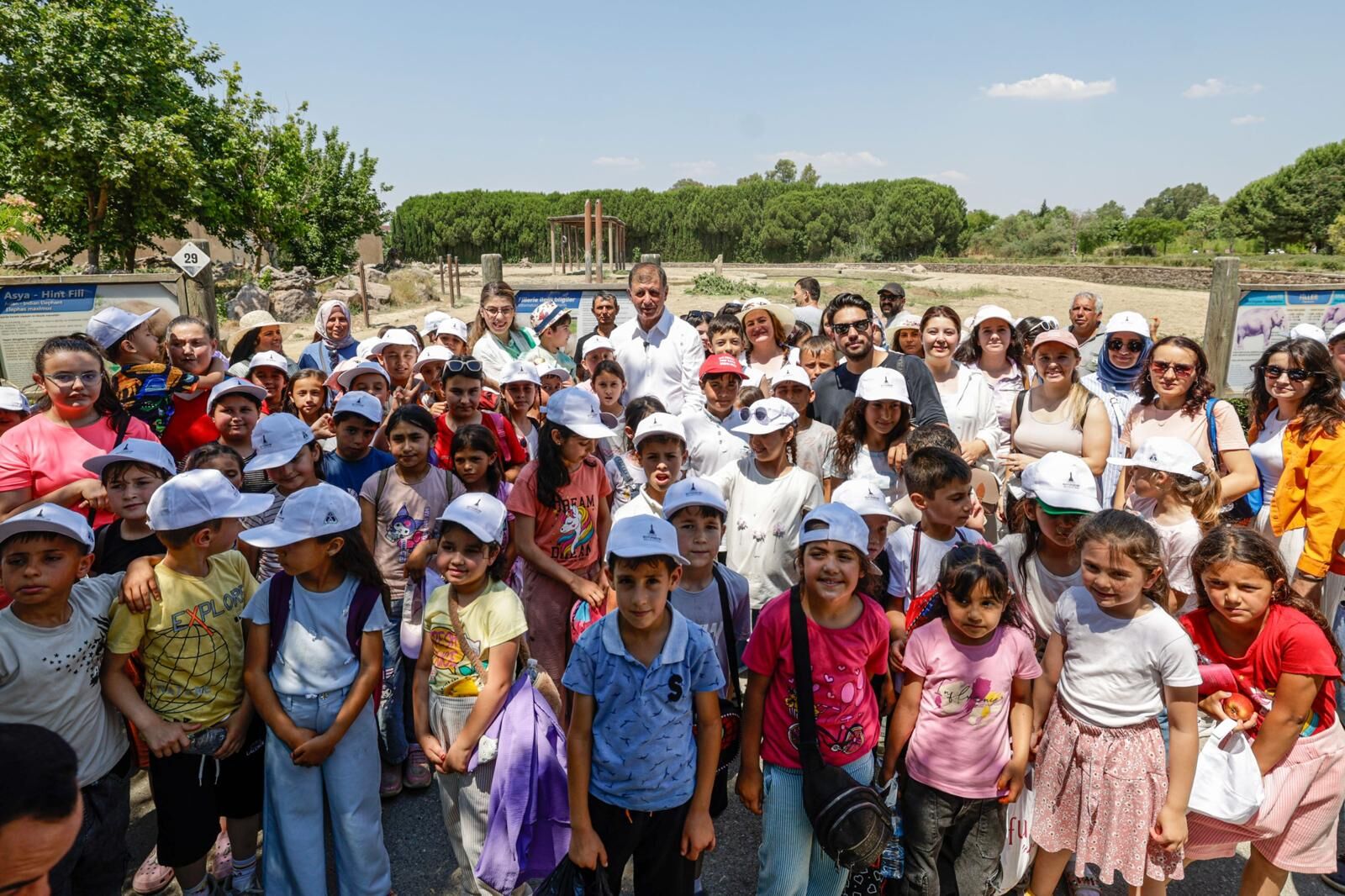Başkan Tugay'dan Çocuklara Jest 207 Öğrenci Için Unutulmaz Gün (5)