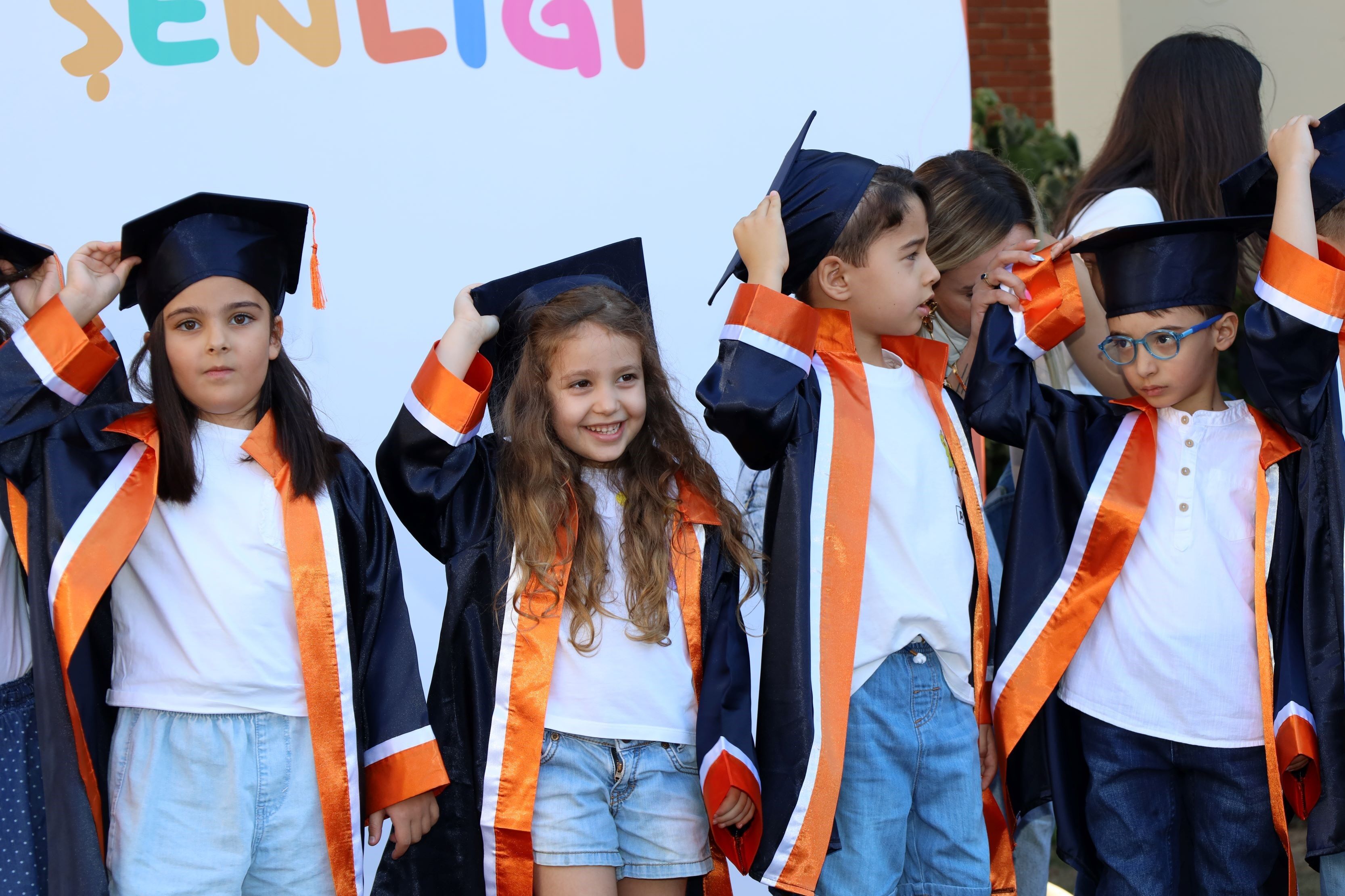 Beyaz Köşk’ün Minikleri Kep Attı (1)