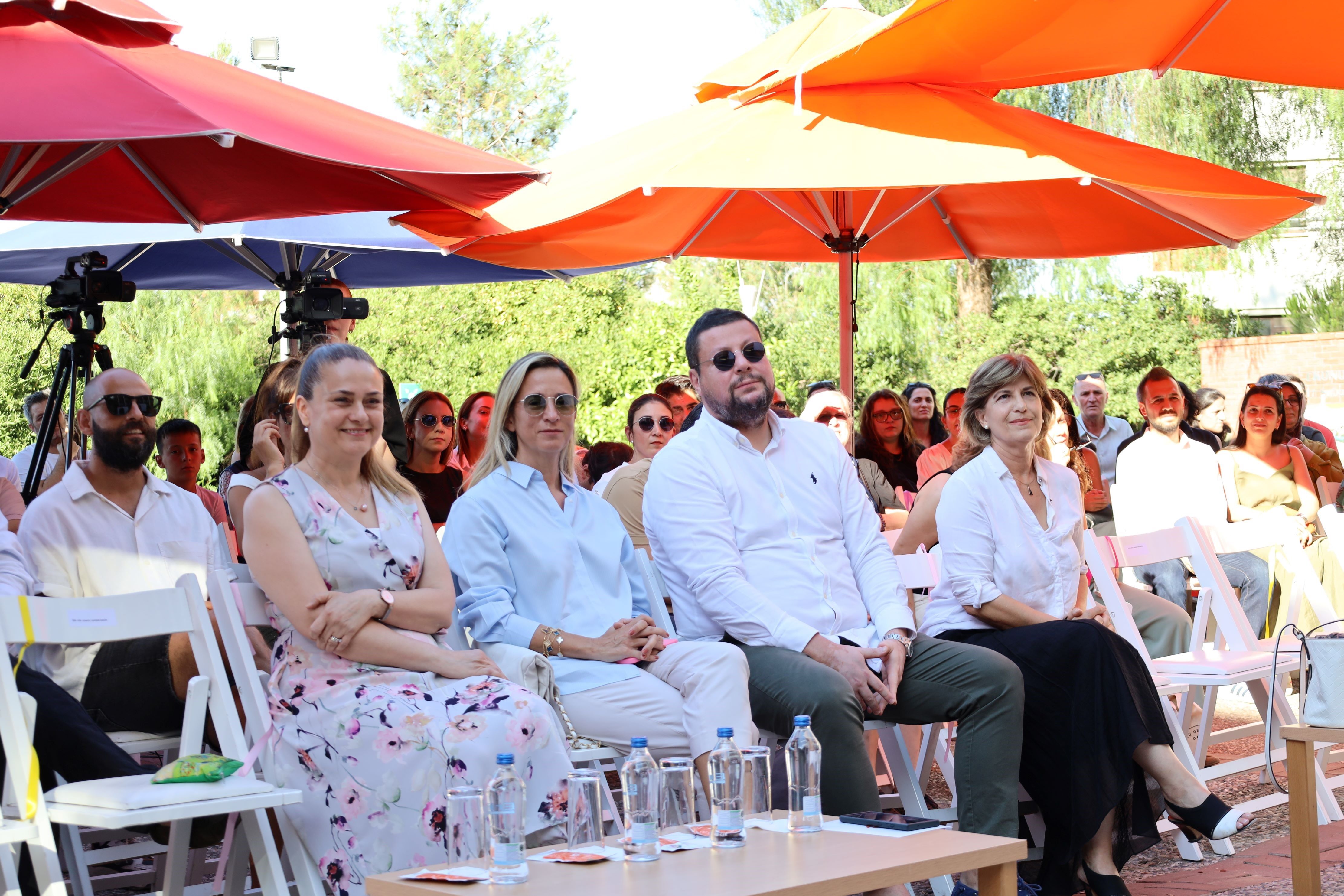 Beyaz Köşk’ün Minikleri Kep Attı (3)