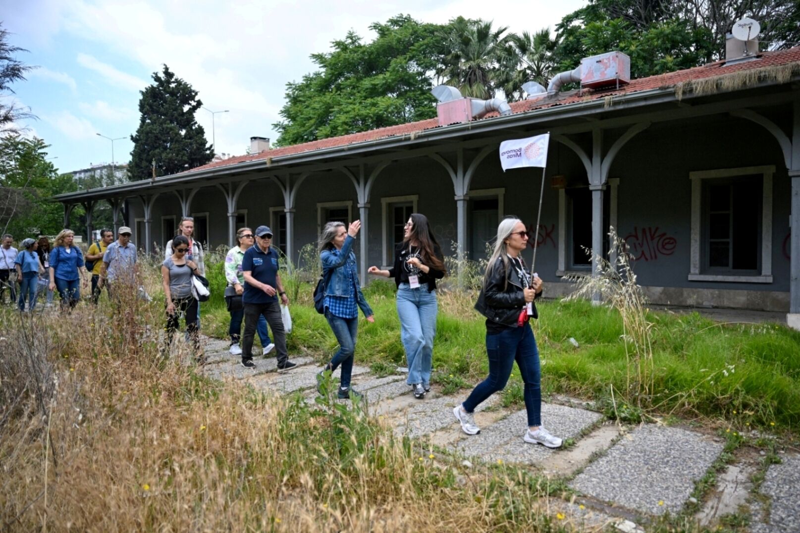 Bornova Belediyesi’nin Düzenlediği “Bornova Mirası” Etkinlikleri Kapsamında Vatandaşlar, Ilçenin Tarihi Ve Doğal Noktalarını Keşfetme Fırsatı Buldu (6)