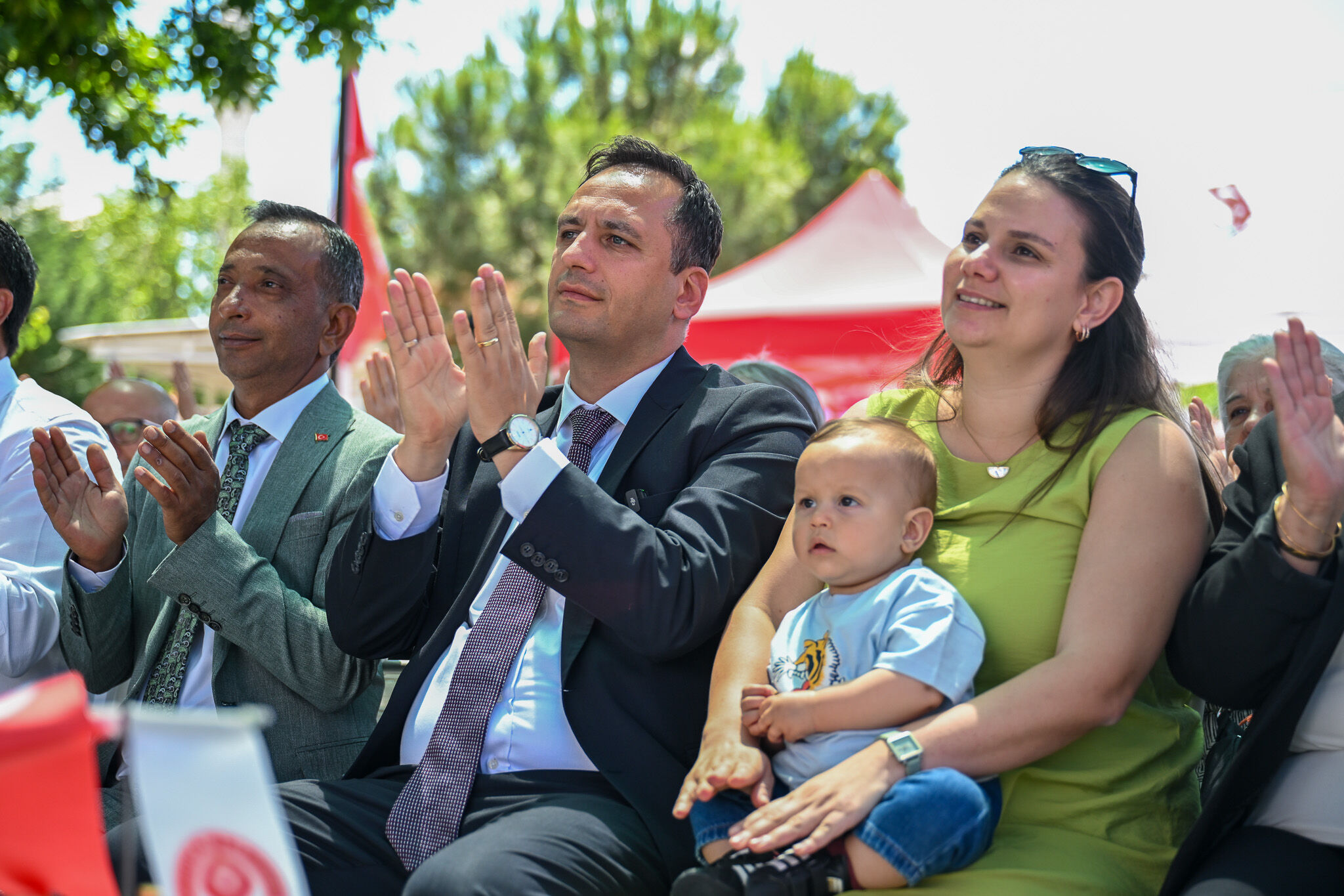 Bornova’da Düzenlenen Kiraz Festivali, Beşyol Mahallesi’nde Üretim, Dayanışma Ve Eğlenceyi Bir Araya Getirerek Binlerce Kişiyi Buluşturdu (3)