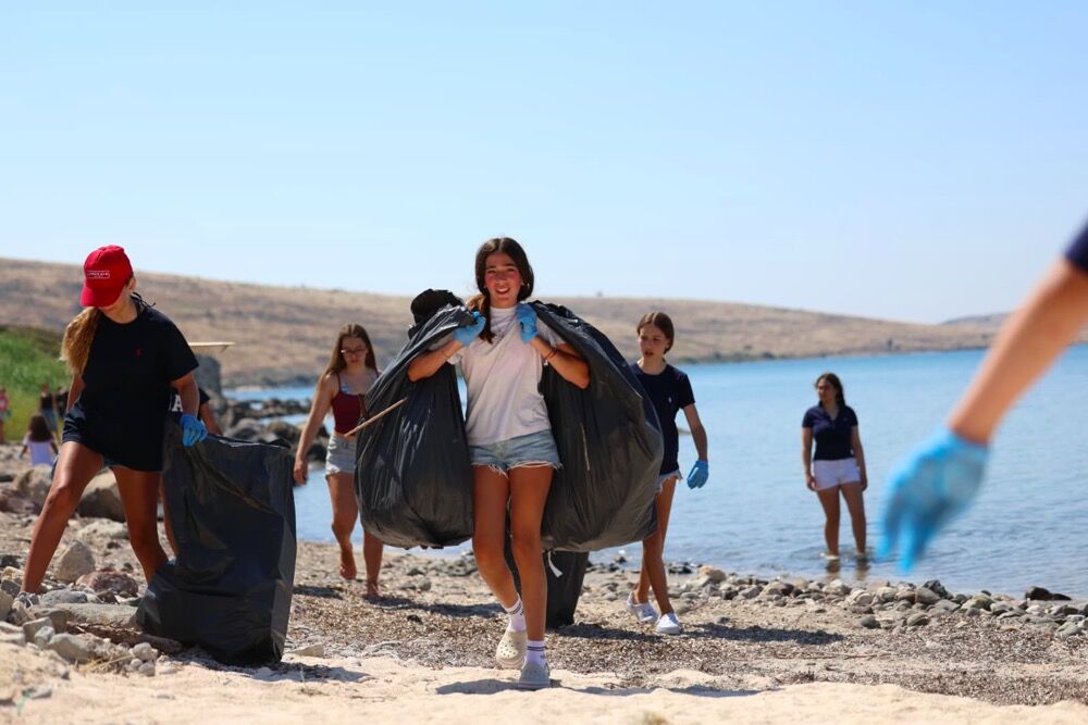Çeşme’de Kıyılarda Eş Zamanlı Temizlik (2)