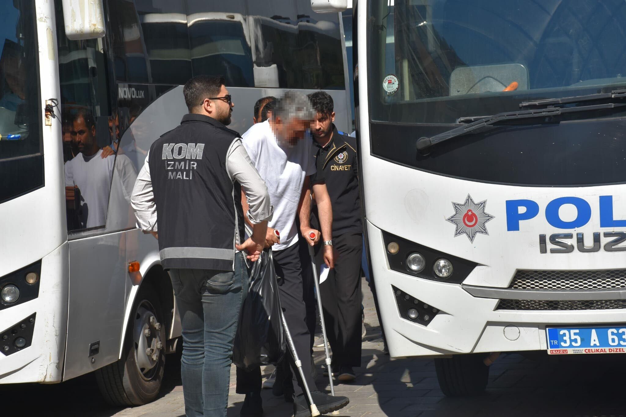 Ege Üniversitesi'ni Sallayan Yolsuzluk Operasyonu 41 Şüpheli Için Karar Günü! (2)