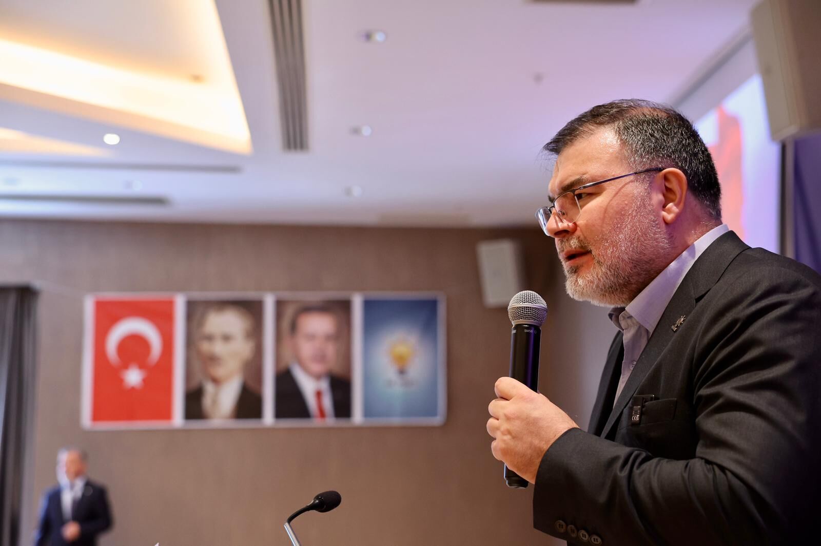 'Enerjilerini Şehre Değil Kendilerine Harcıyorlar' (4)
