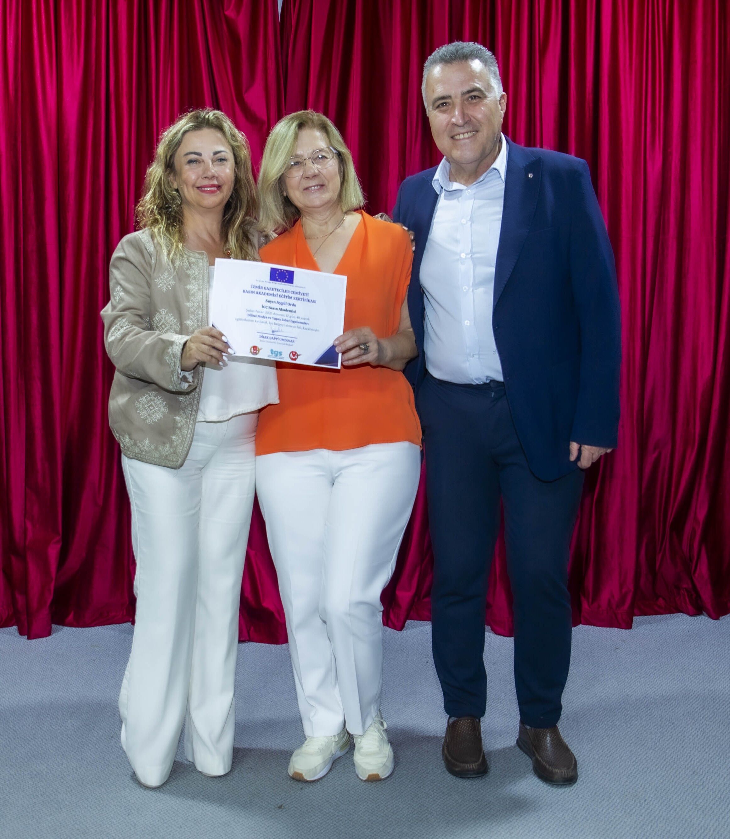 Gazeteci̇ler Serti̇fi̇kalarina Kavuştu (2)