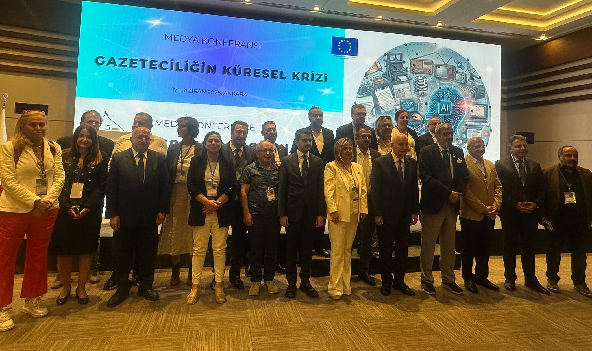 ‘Gazeteci̇li̇ği̇n Küresel Kri̇zi̇’ Medya Konferansi Başladi (1)