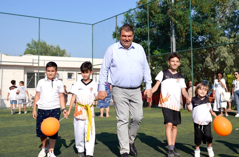 İsmail Yetişkin Ve Çocuklar